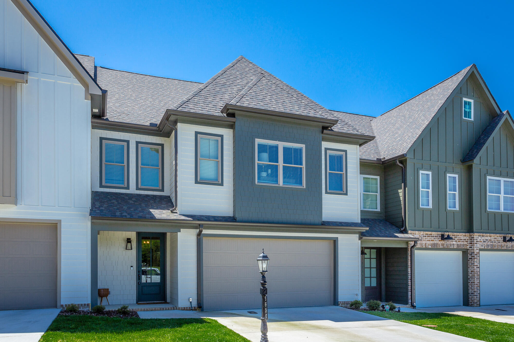 9650 Dutton Lane