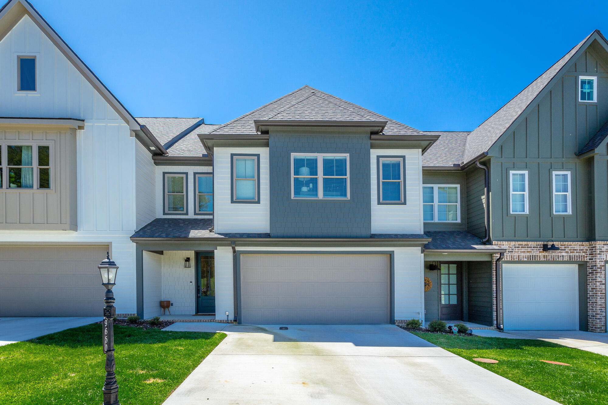 9650 Dutton Lane