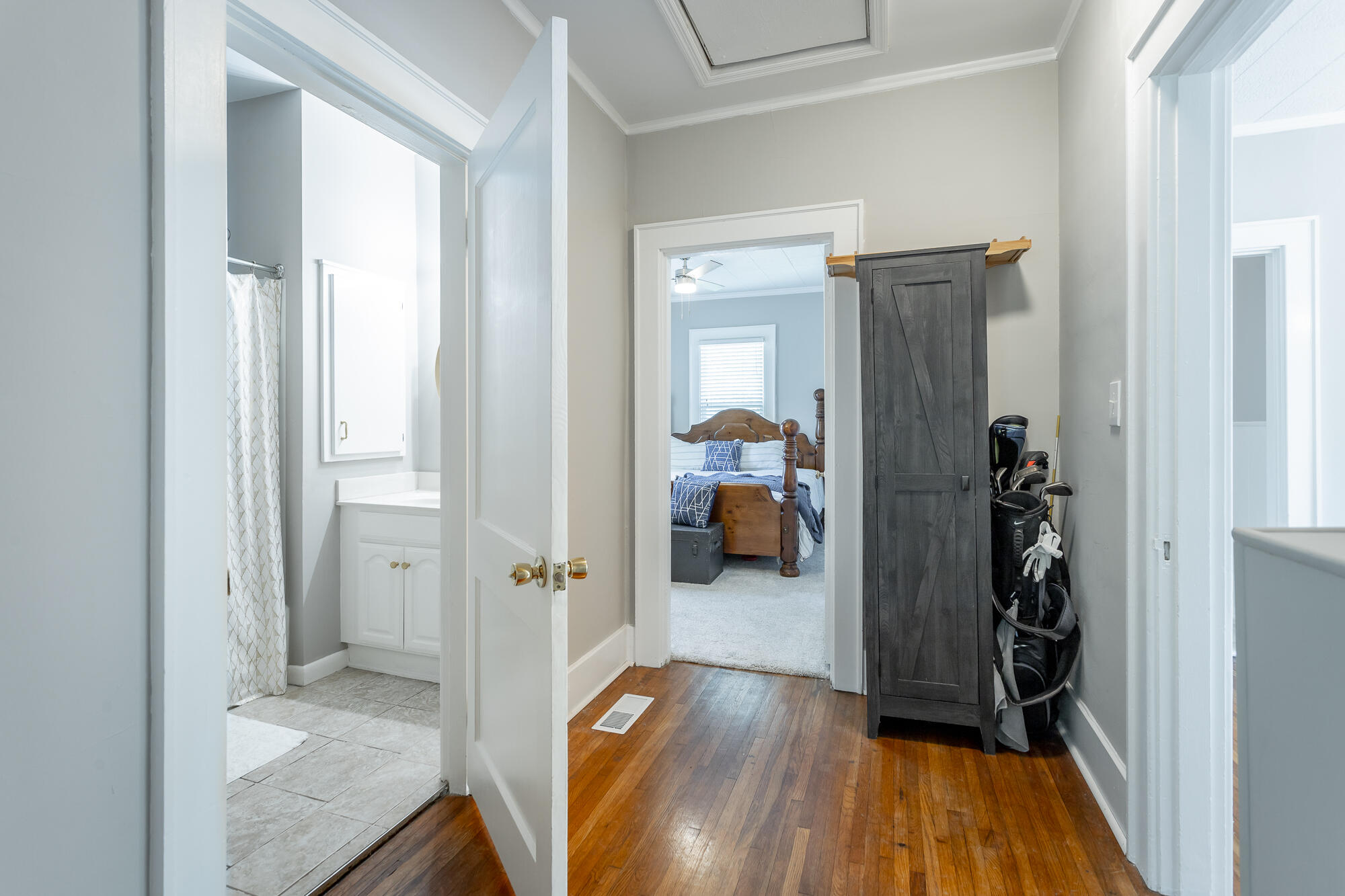 112 S Saint Marks Avenue