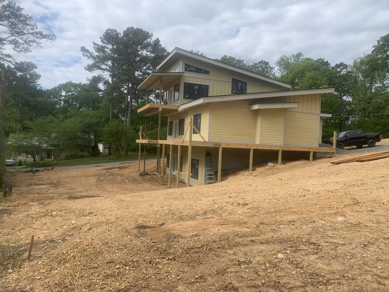 6900 Lakeshore Drive
