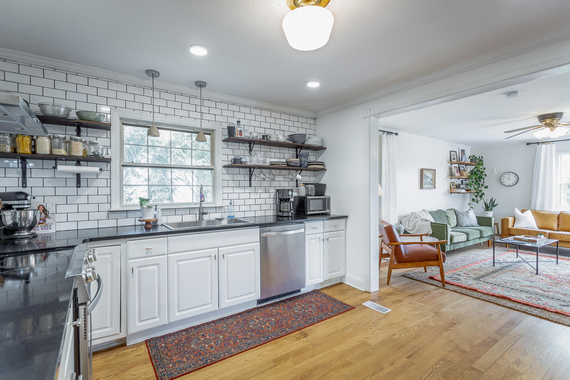979 Linden Hall Road