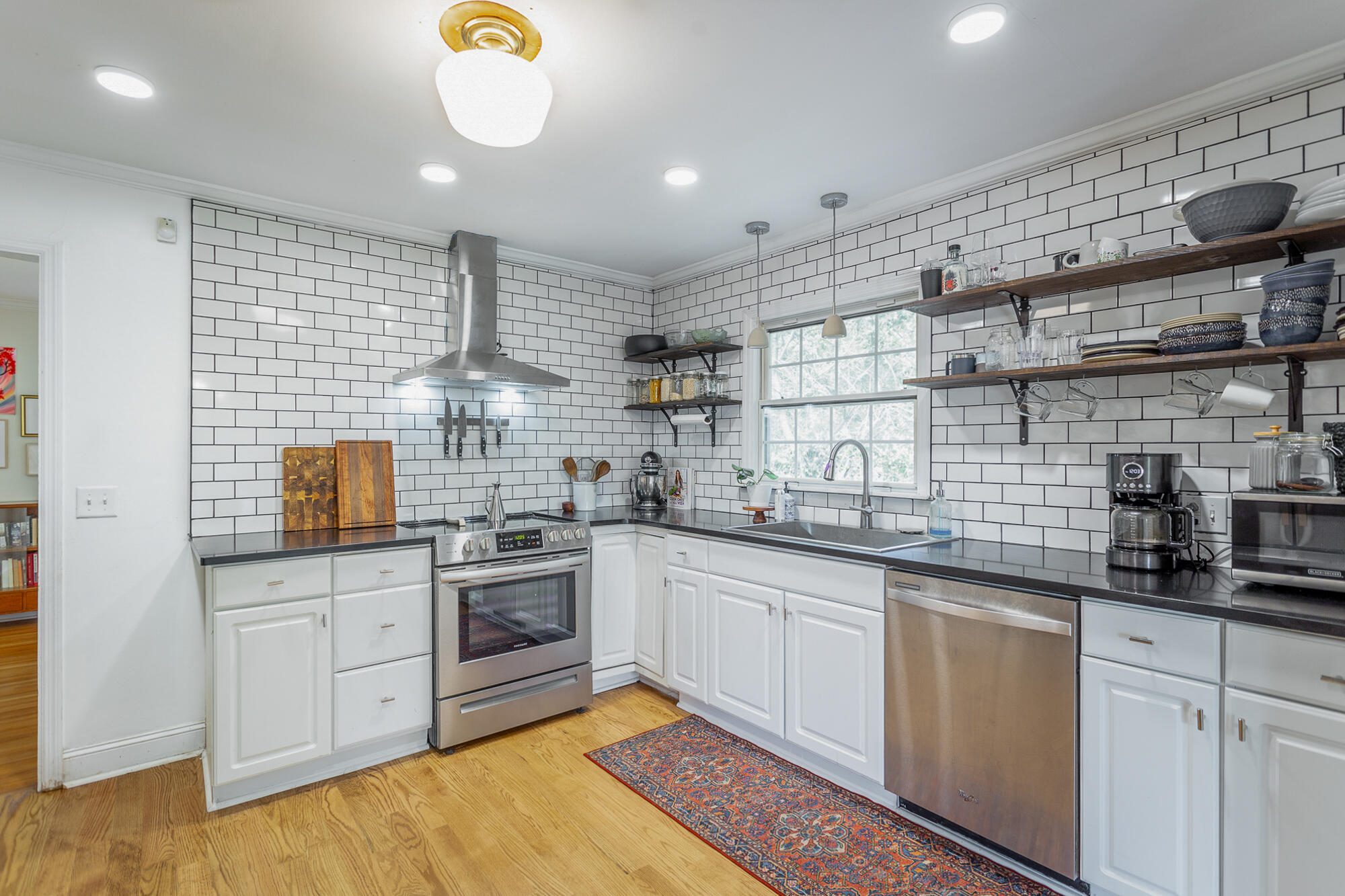979 Linden Hall Road