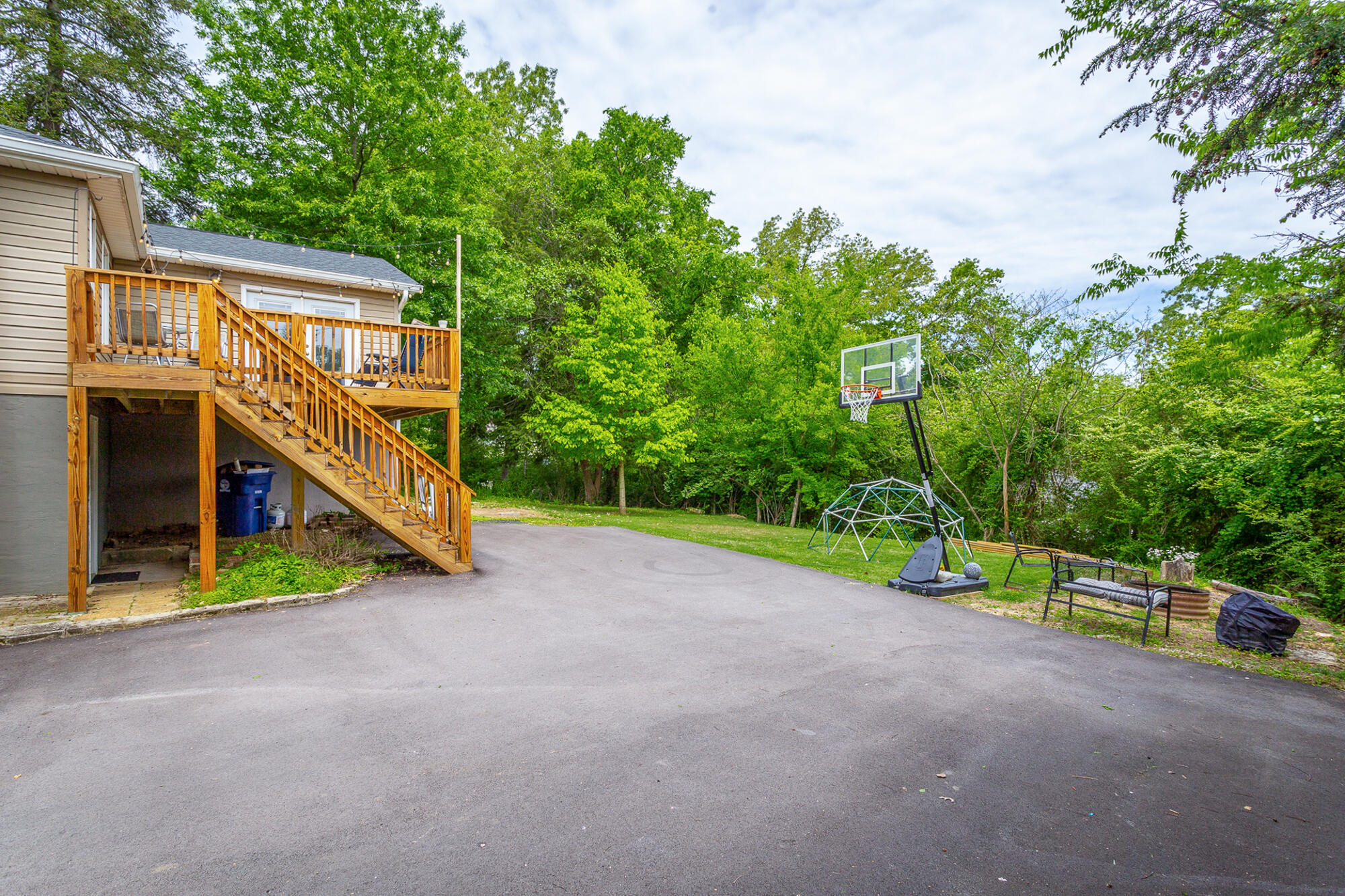 979 Linden Hall Road