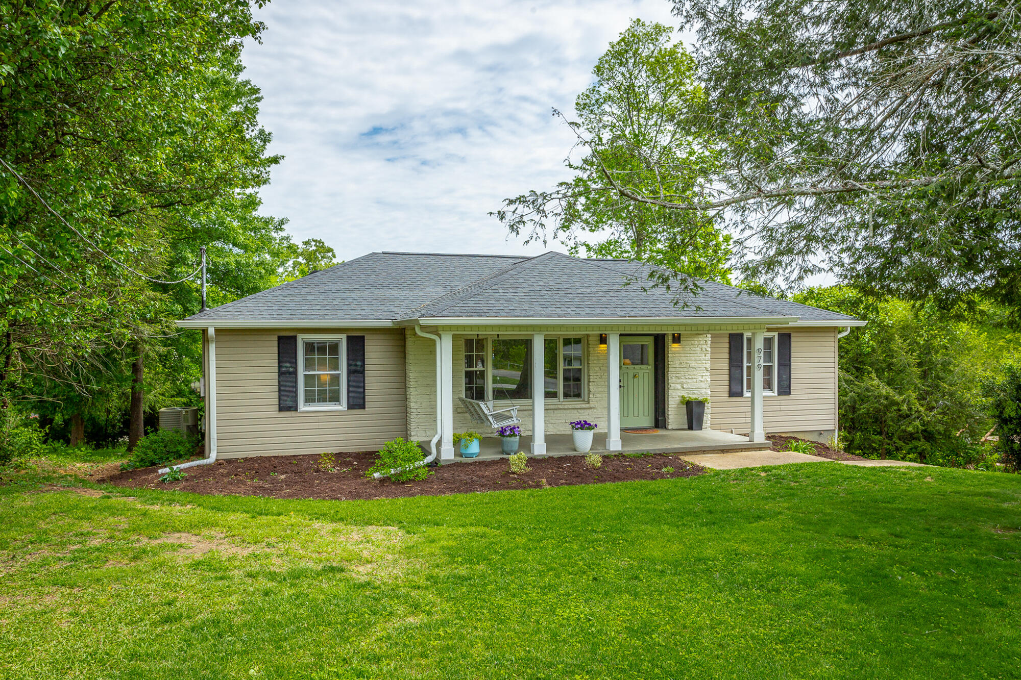 979 Linden Hall Road