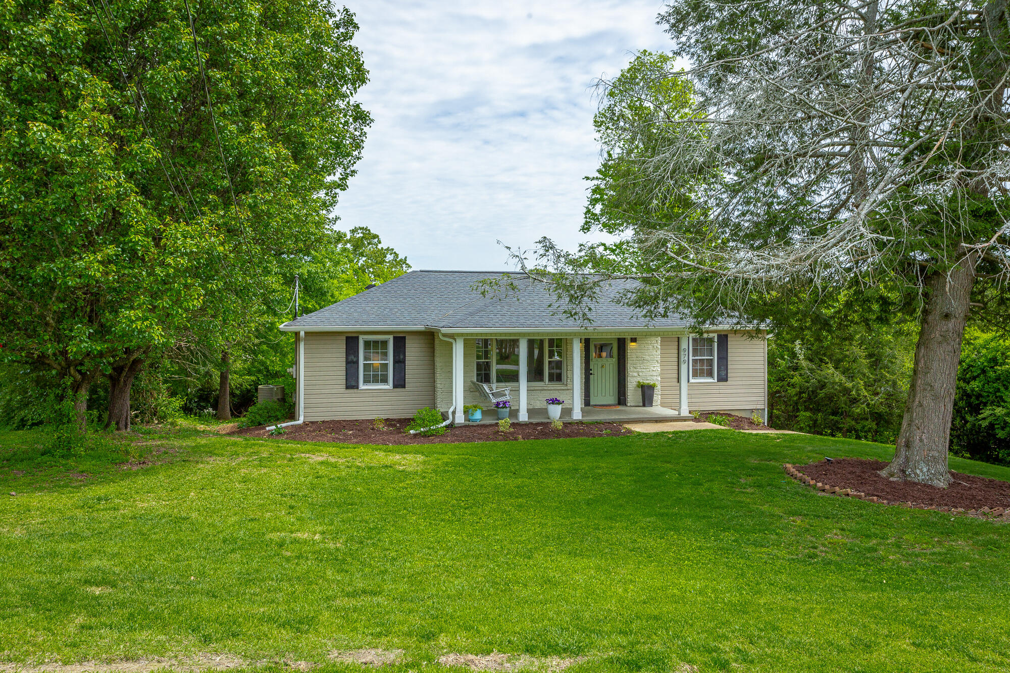 979 Linden Hall Road