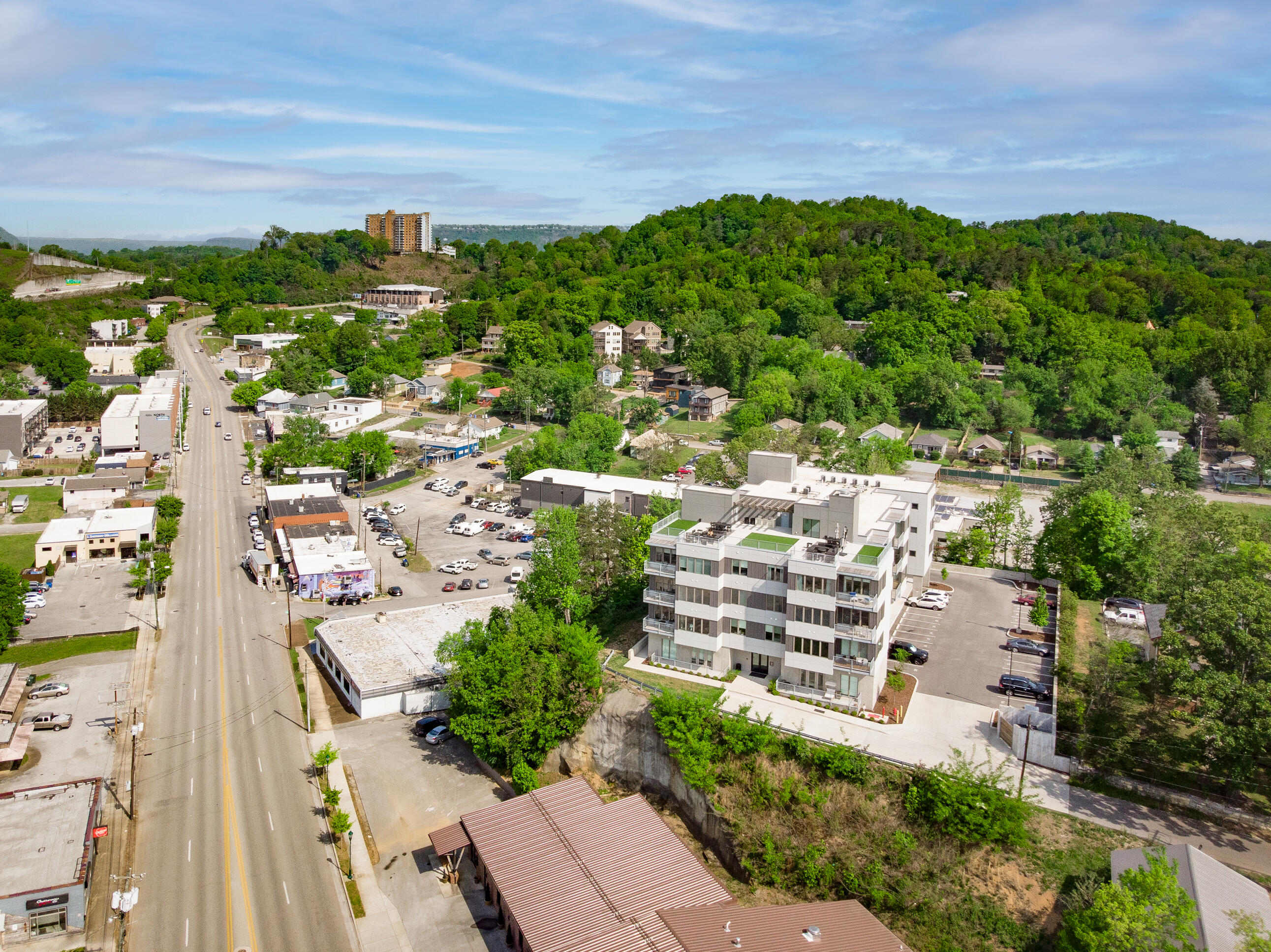 411 Fairpoint Street, 403
