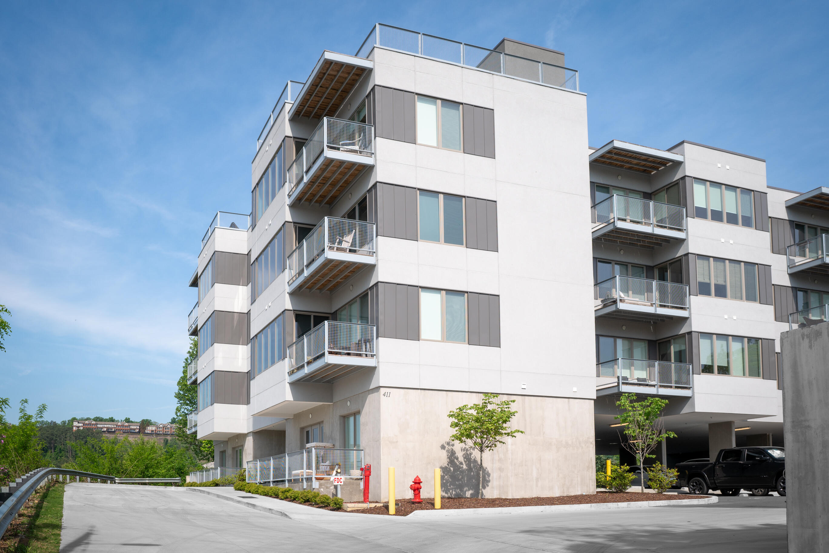 411 Fairpoint Street, 403