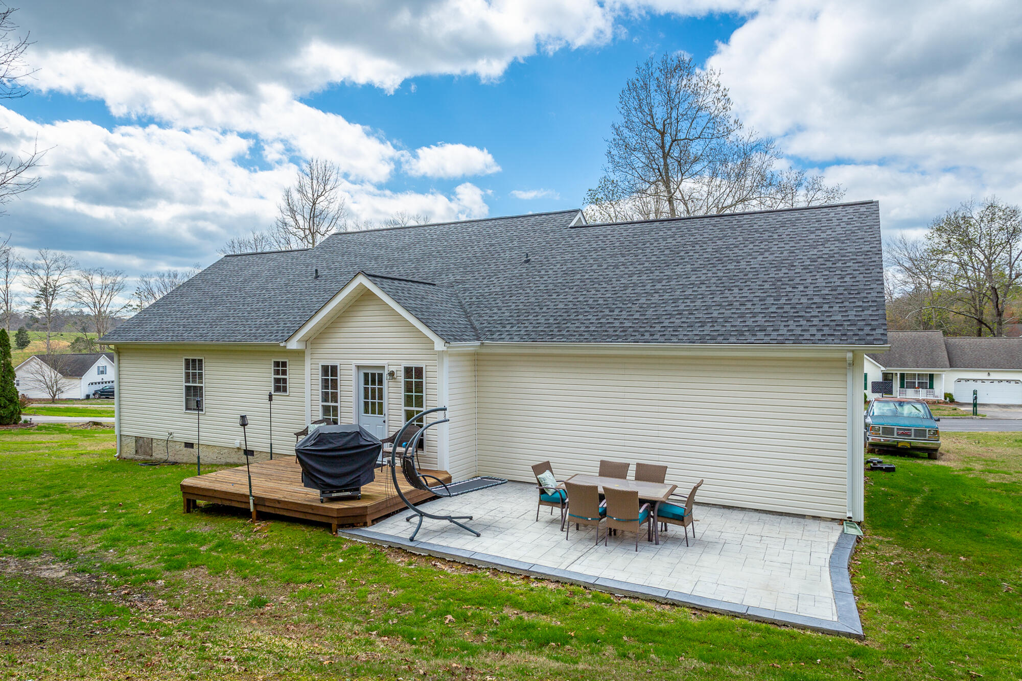 618 Howard Leonard Road