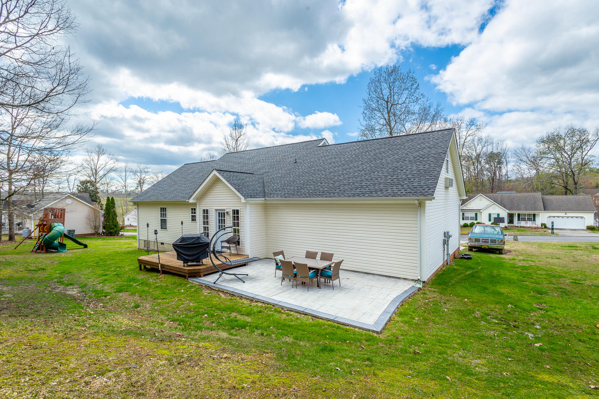 618 Howard Leonard Road