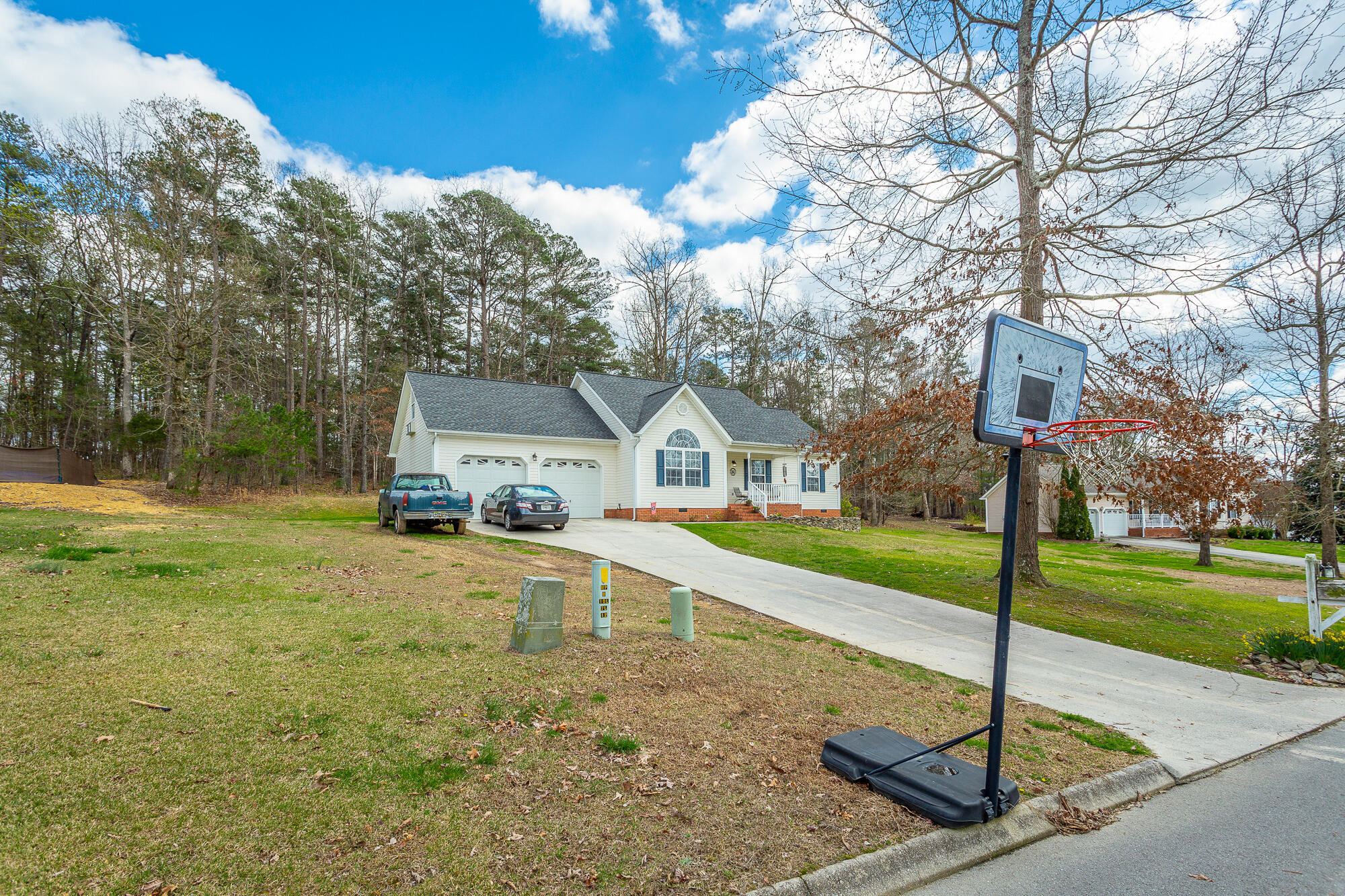 618 Howard Leonard Road