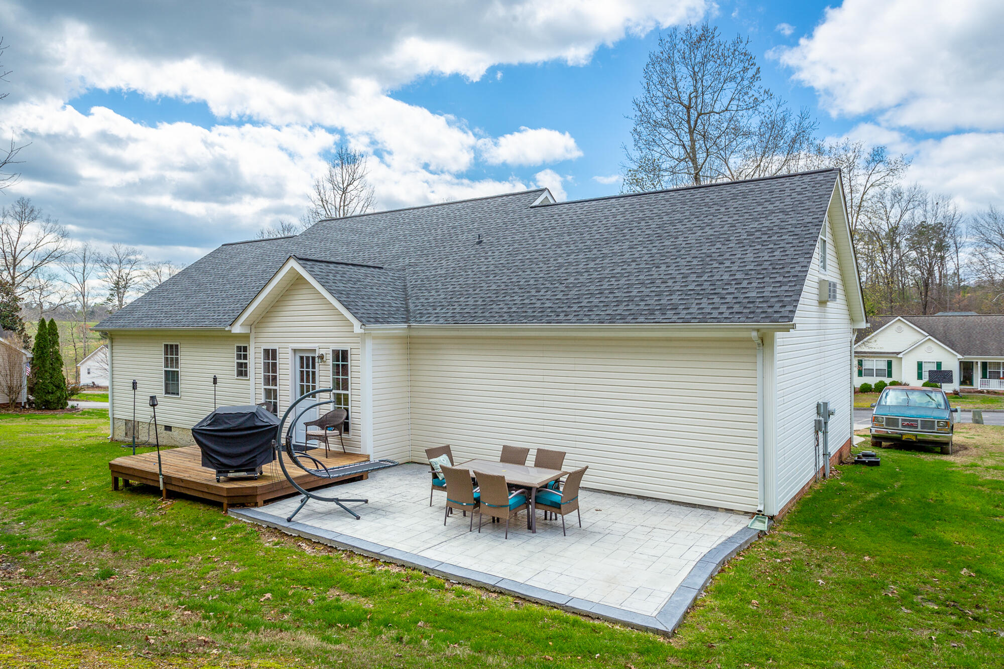 618 Howard Leonard Road