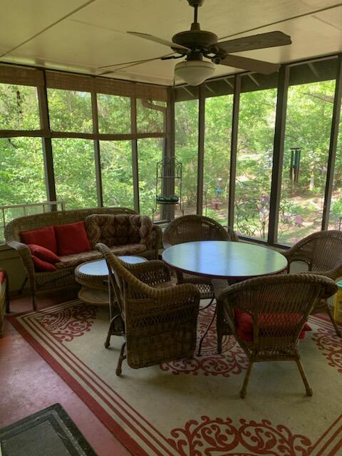 219 S Palisades Drive
