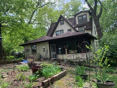 219 S Palisades Drive