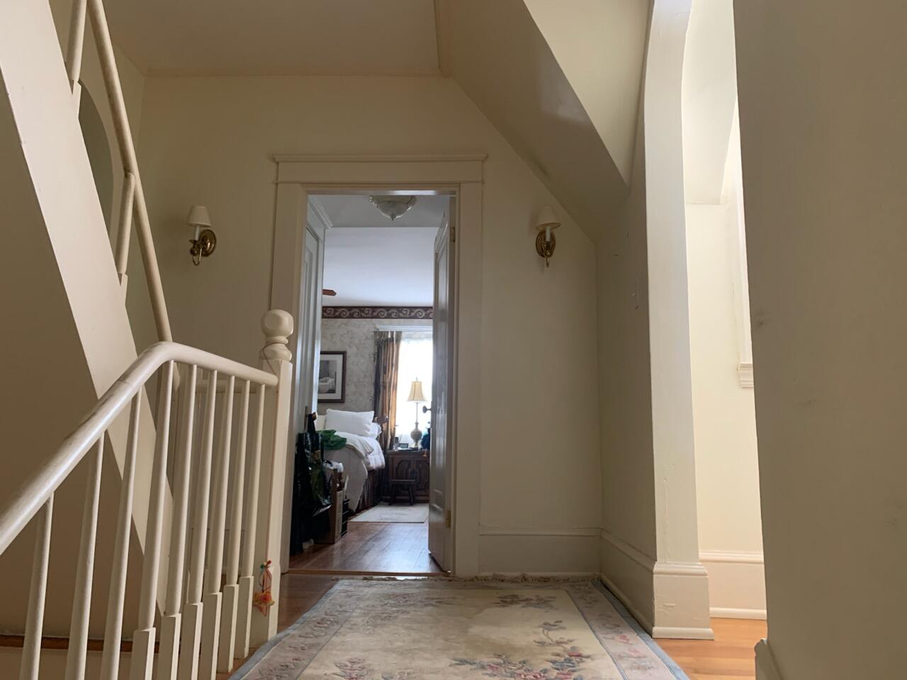 219 S Palisades Drive