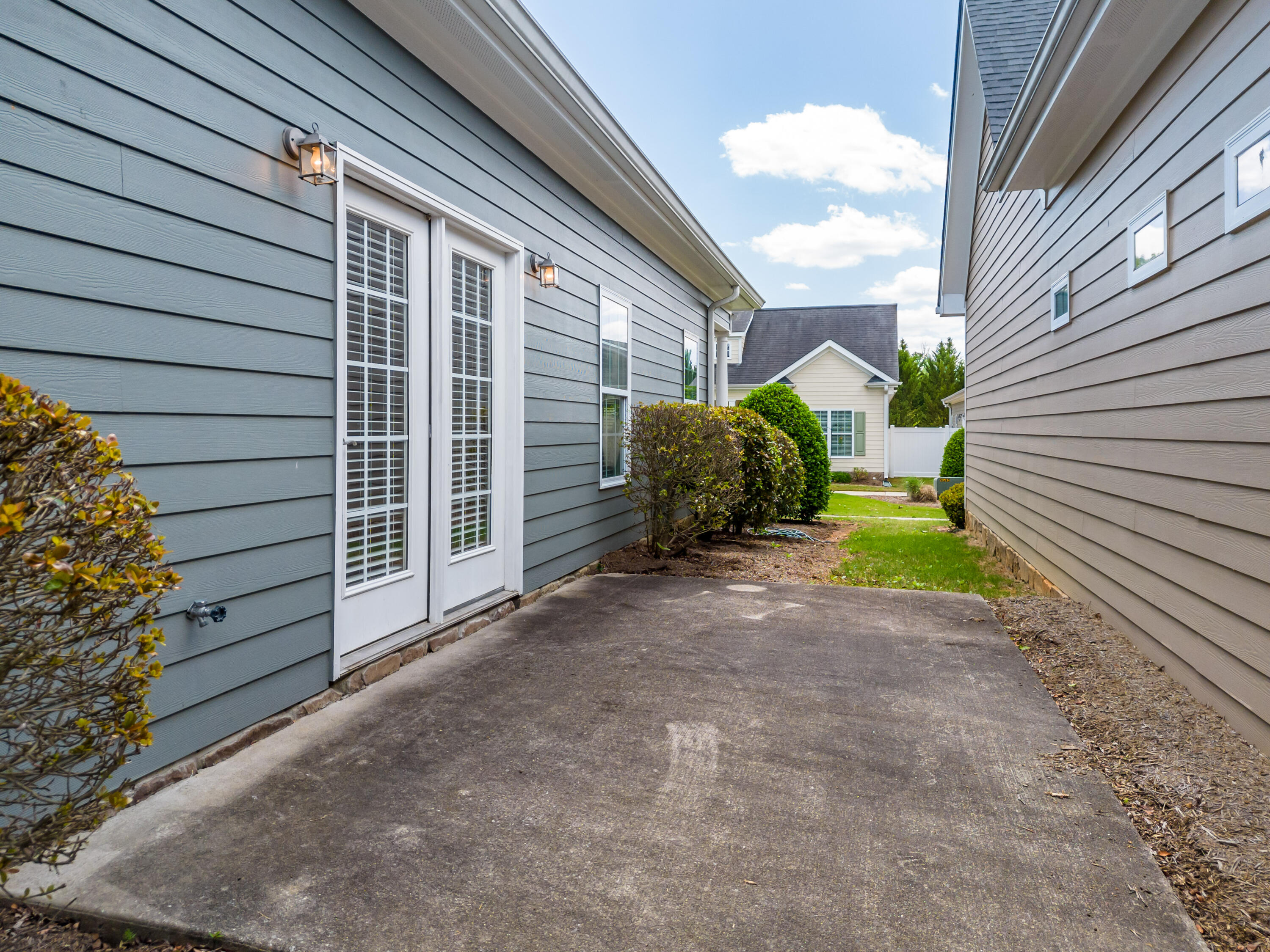 319 Callaway Court