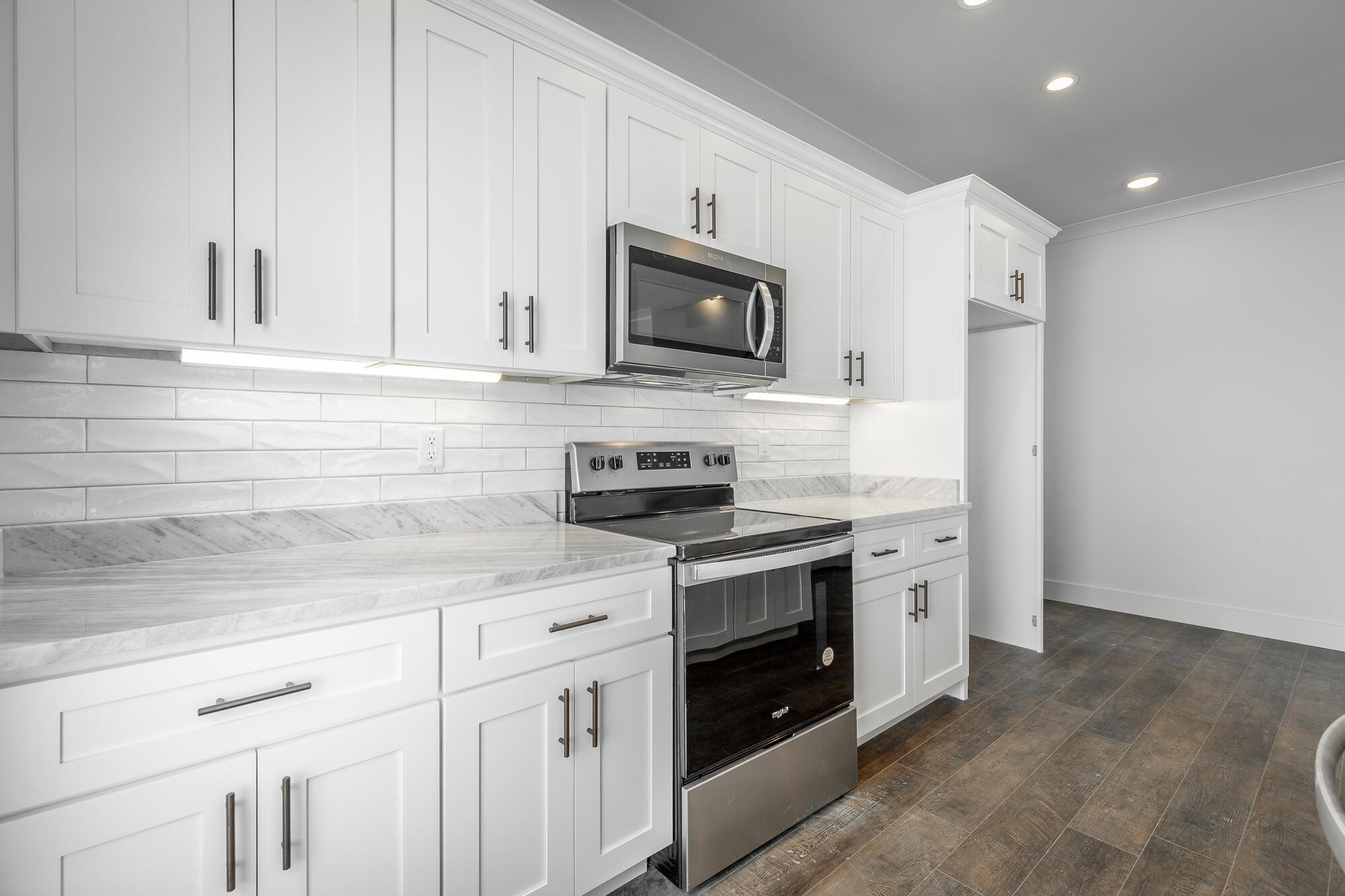 387 Willow Grove Court, 29