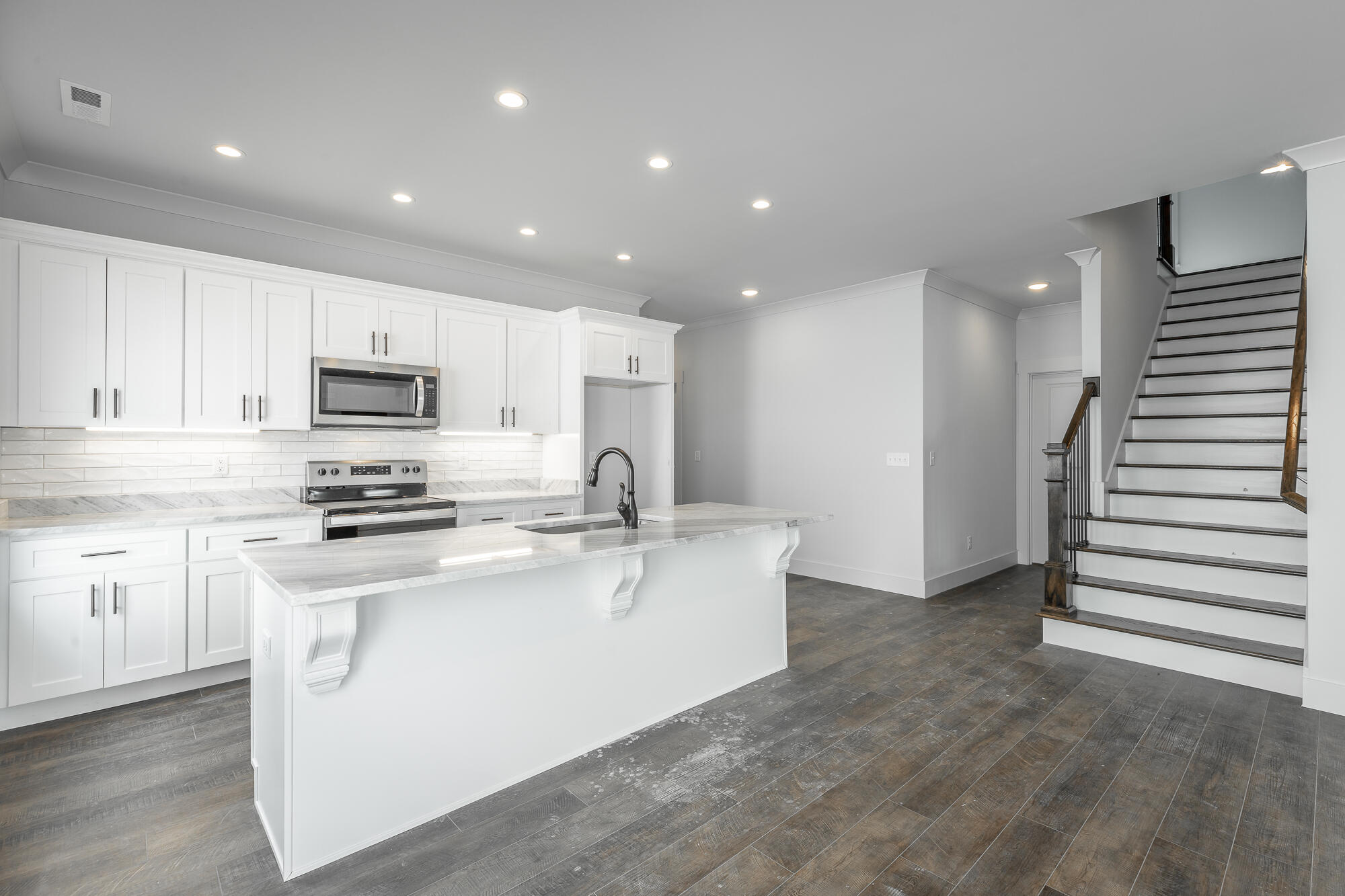 387 Willow Grove Court, 29