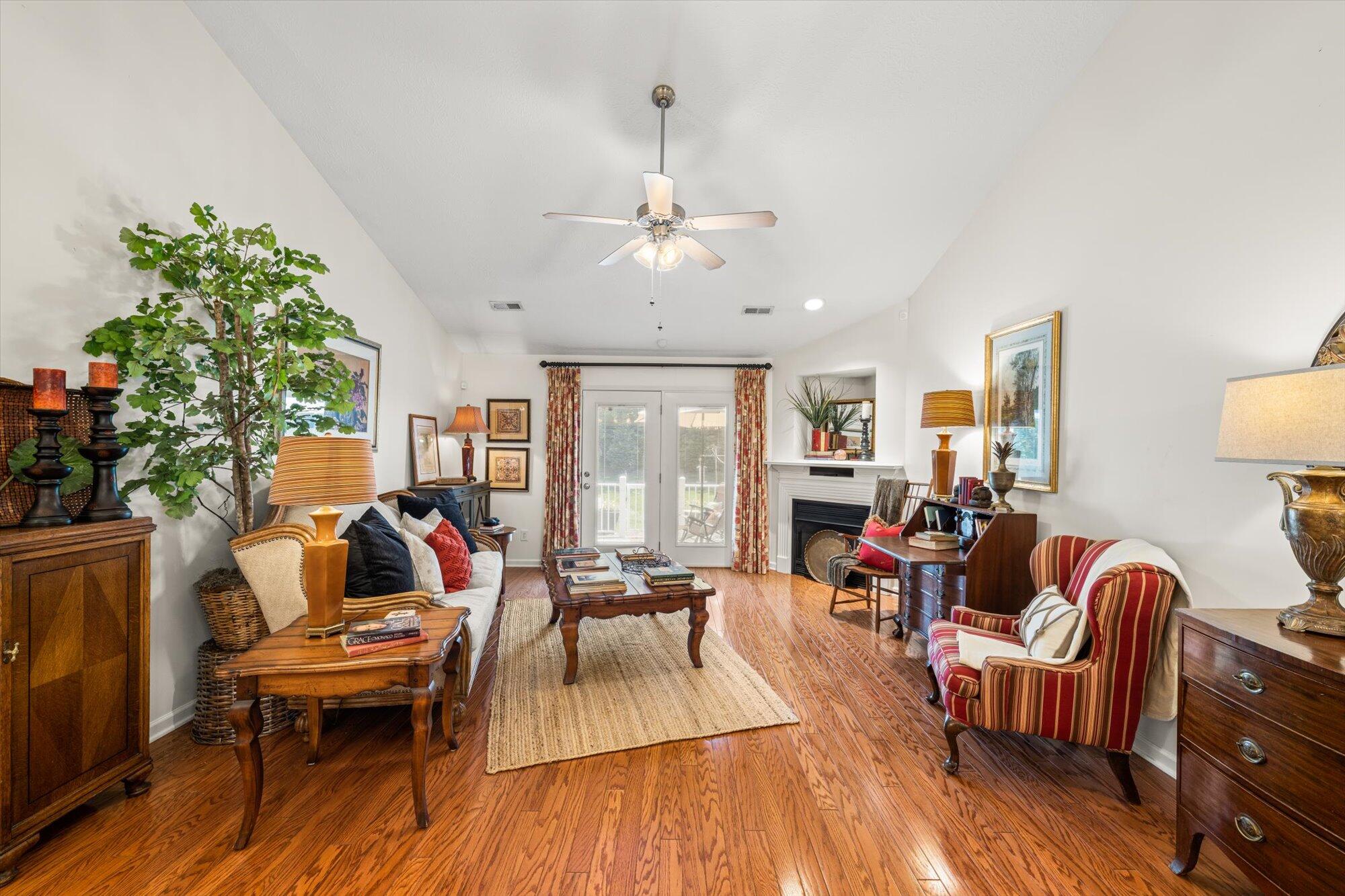 412 Winthrope Way