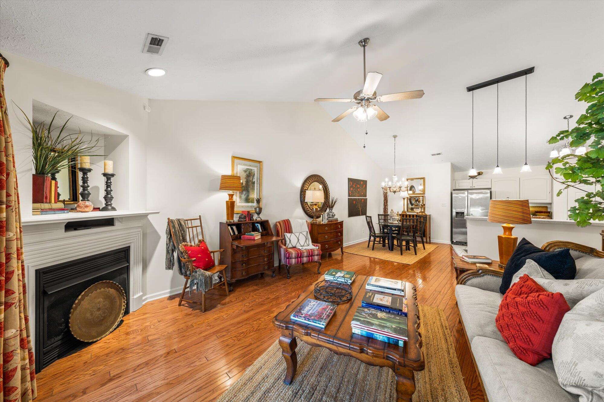 412 Winthrope Way