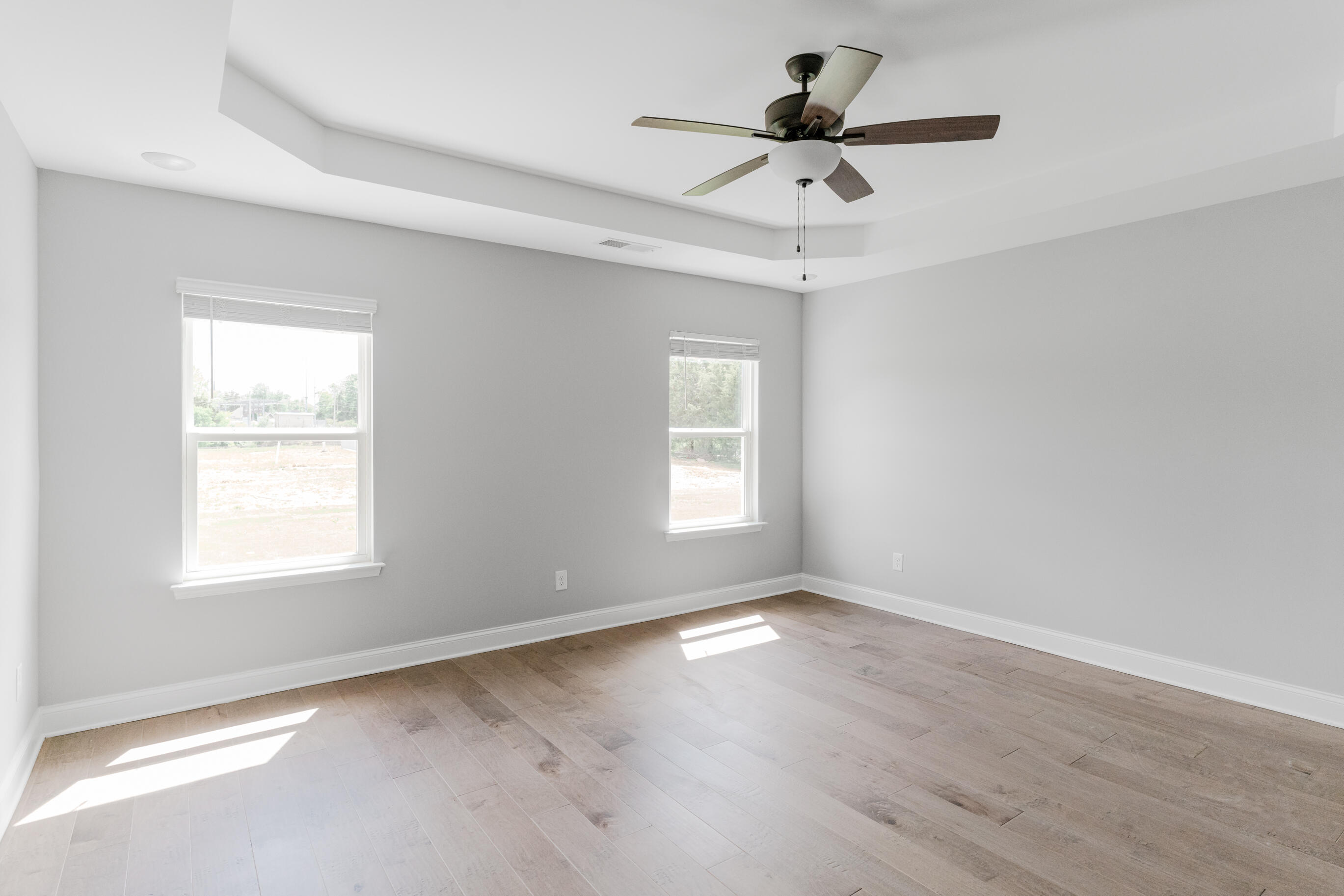 8724 Knolling Loop, 48