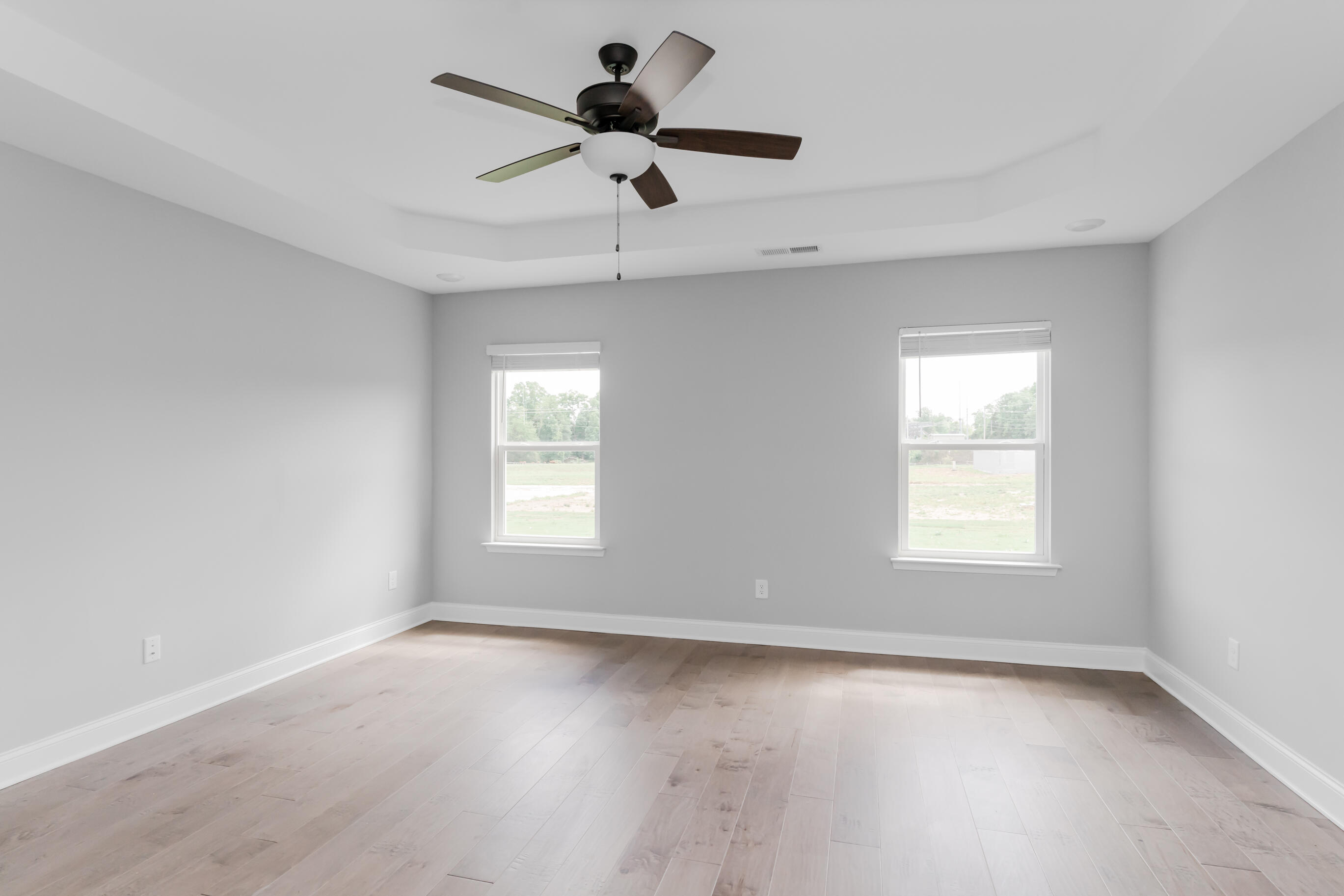 8724 Knolling Loop, 48