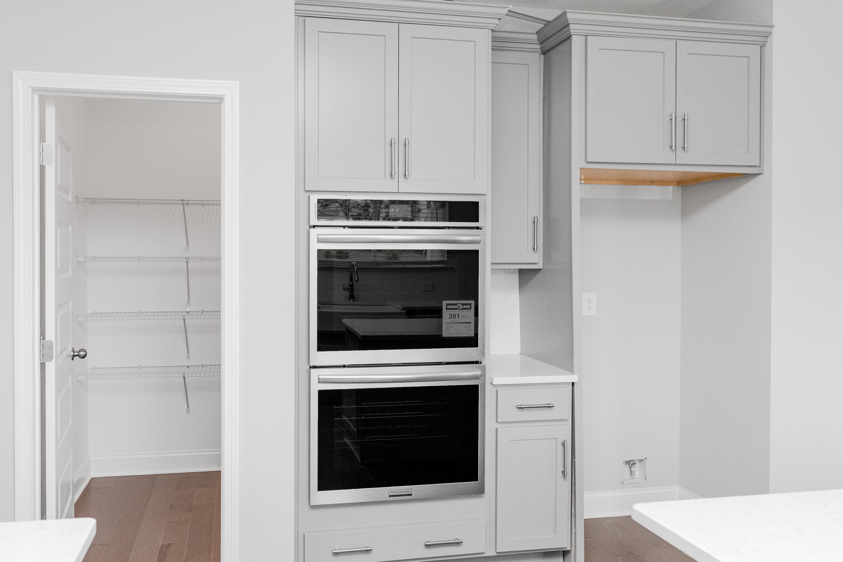 8745 Knolling Loop, 50