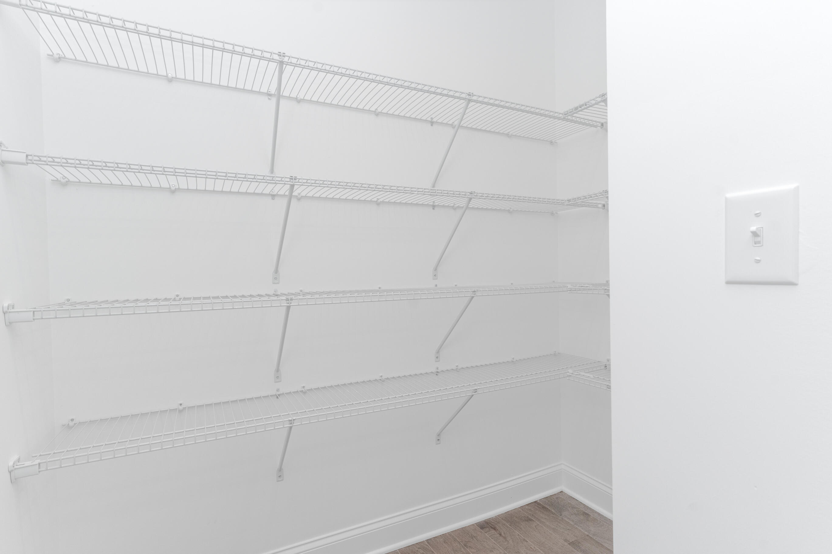 8745 Knolling Loop, 50