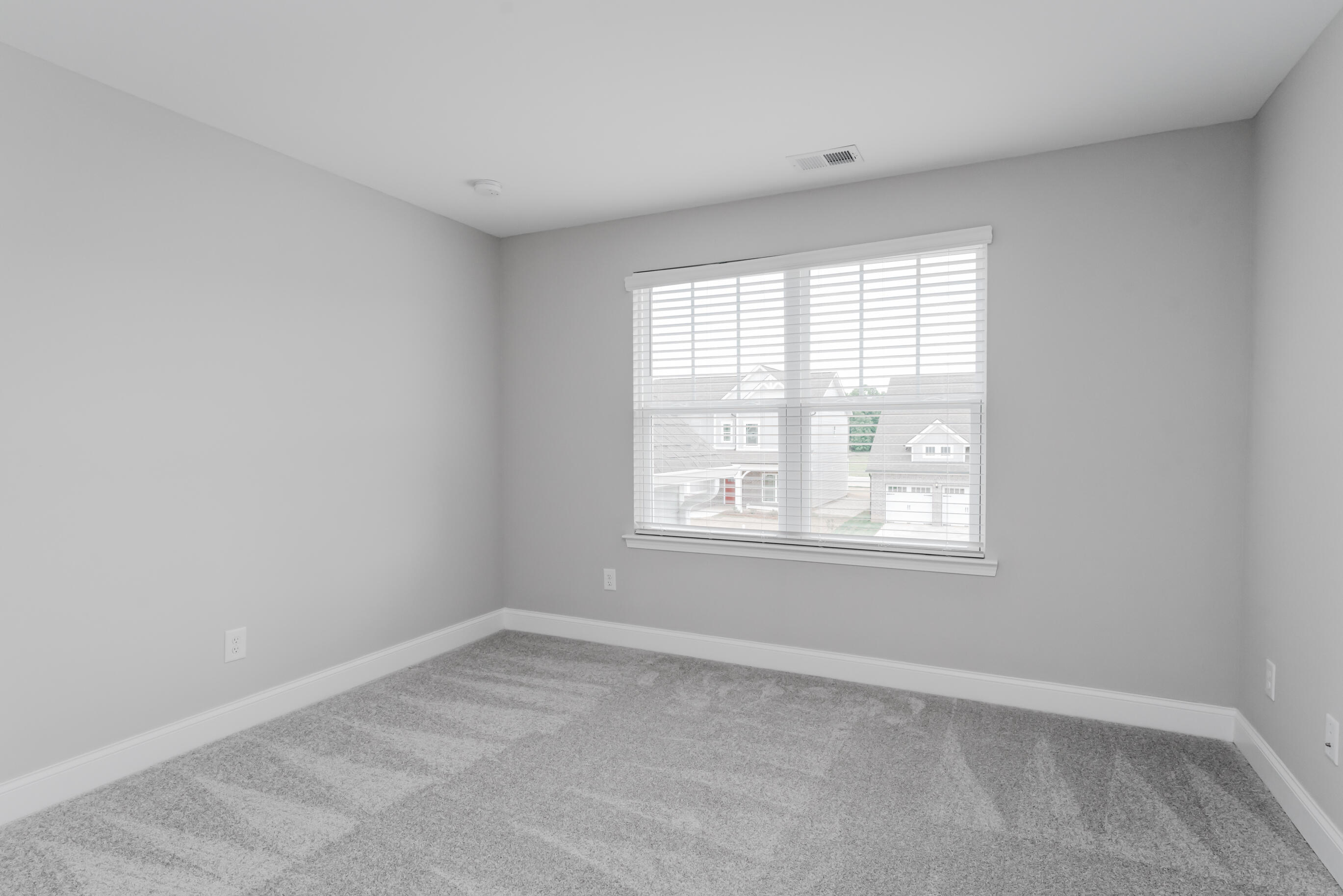 8745 Knolling Loop, 50