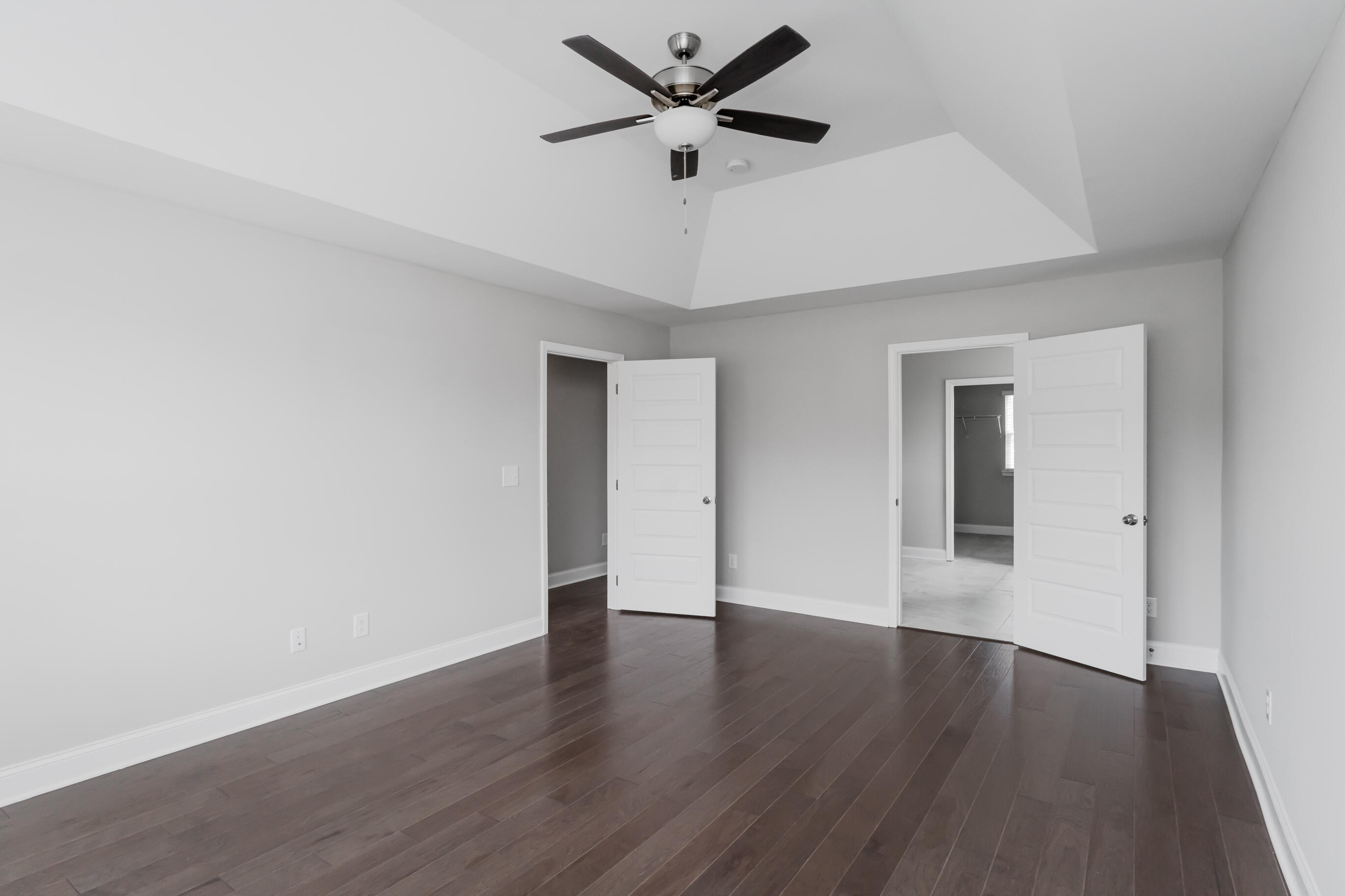 8745 Knolling Loop, 50