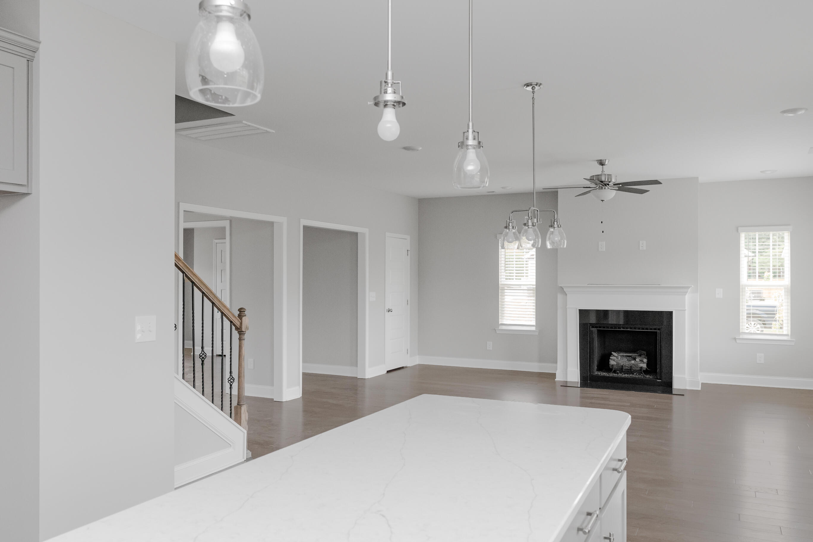 8745 Knolling Loop, 50