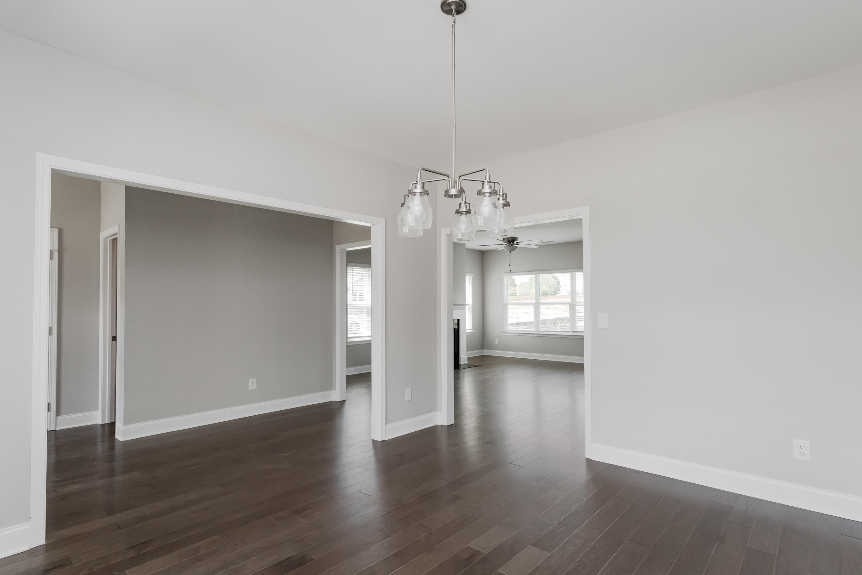 8745 Knolling Loop, 50