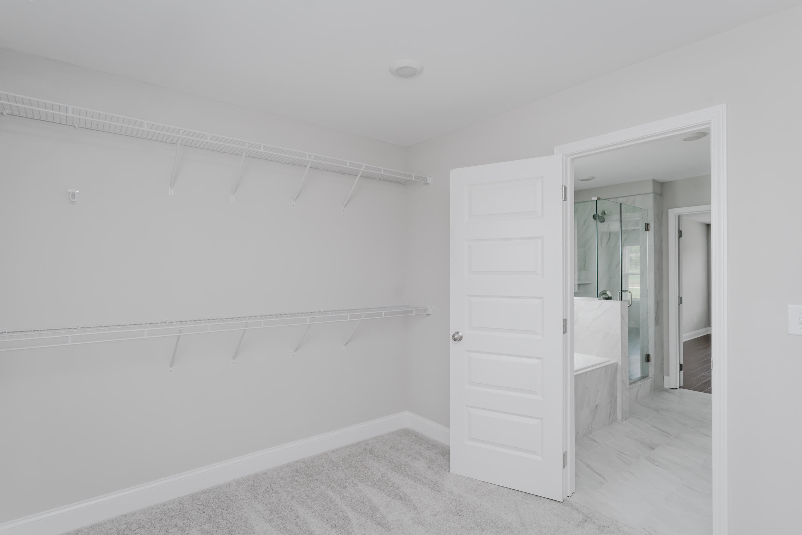 8745 Knolling Loop, 50