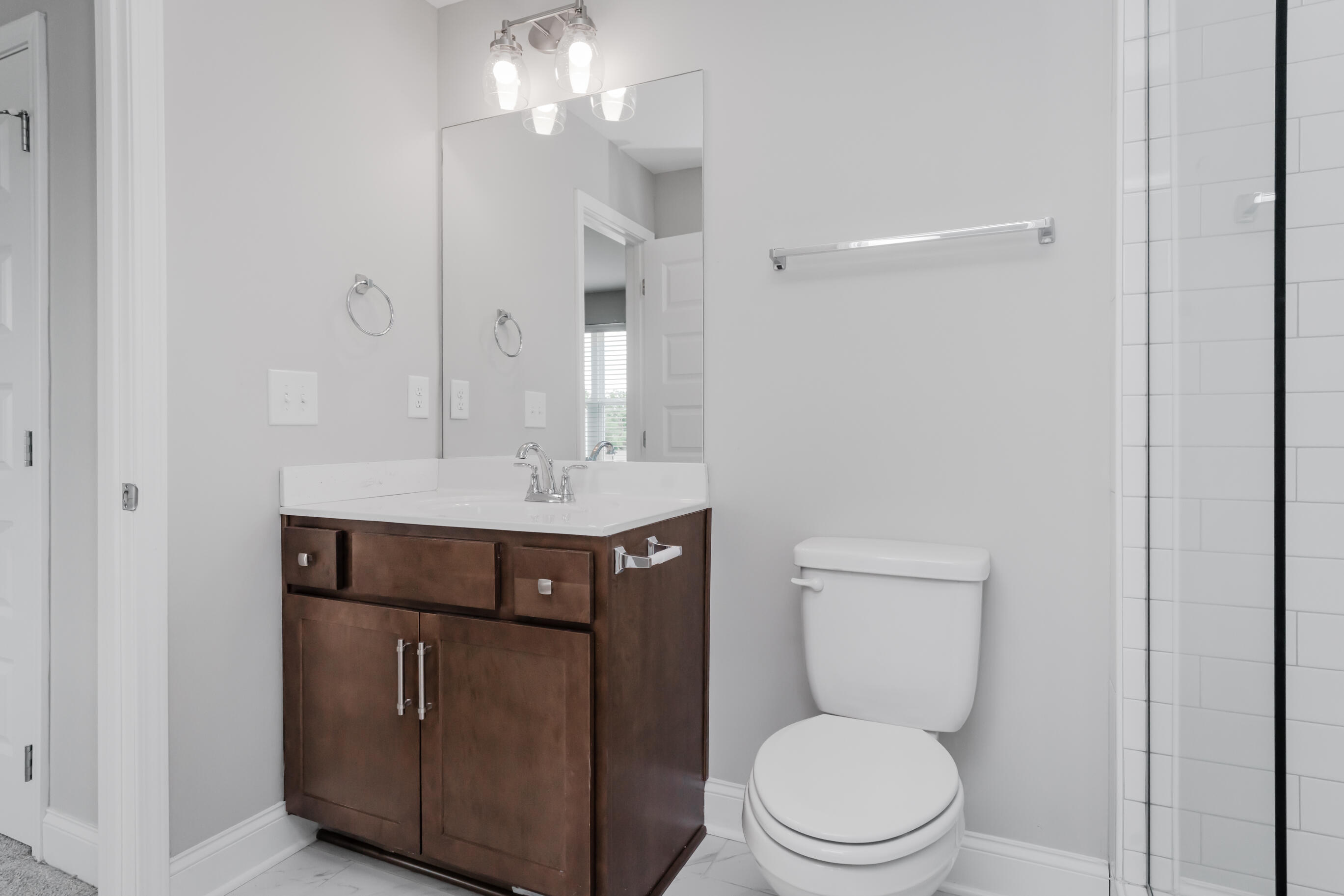 8745 Knolling Loop, 50