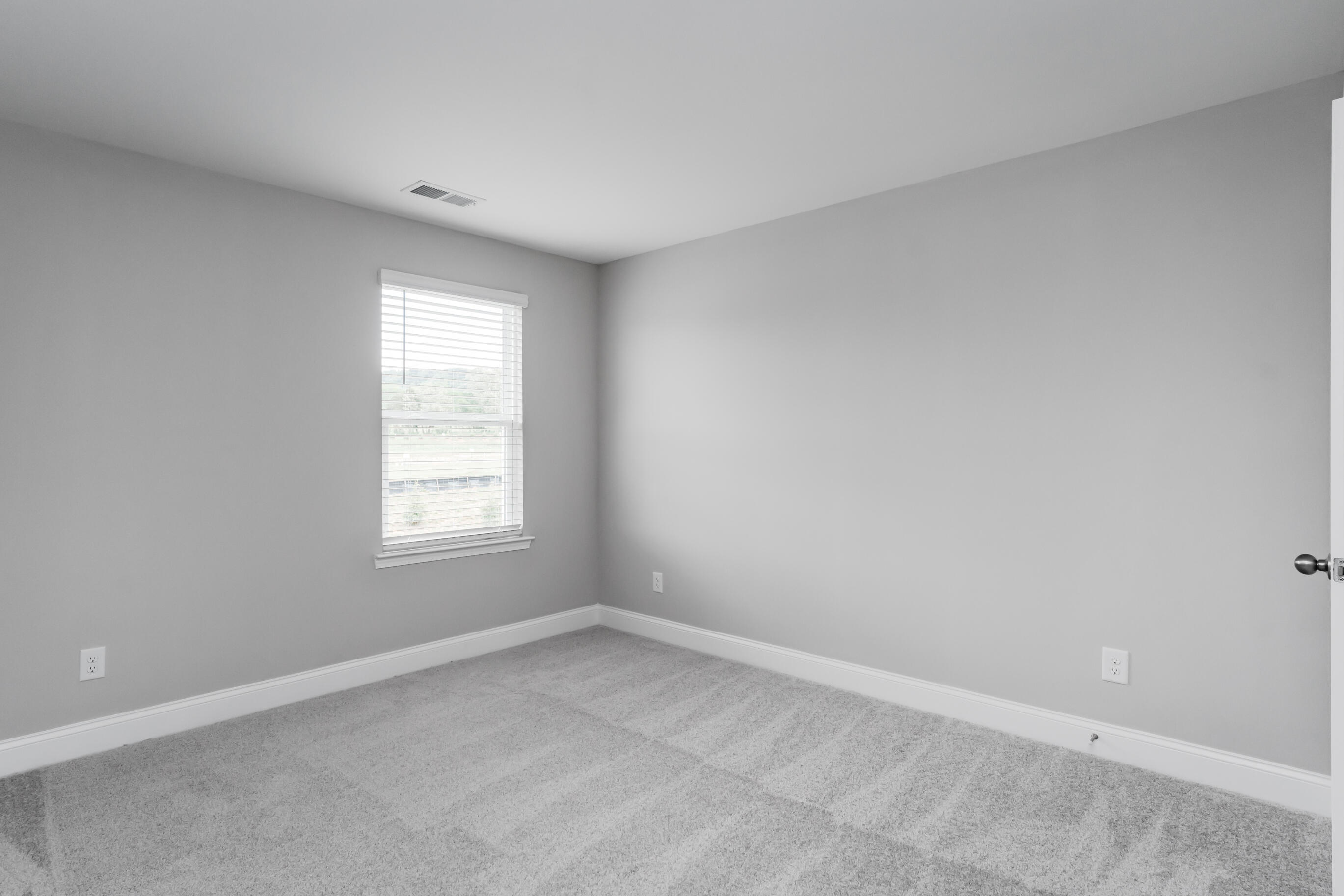 8745 Knolling Loop, 50