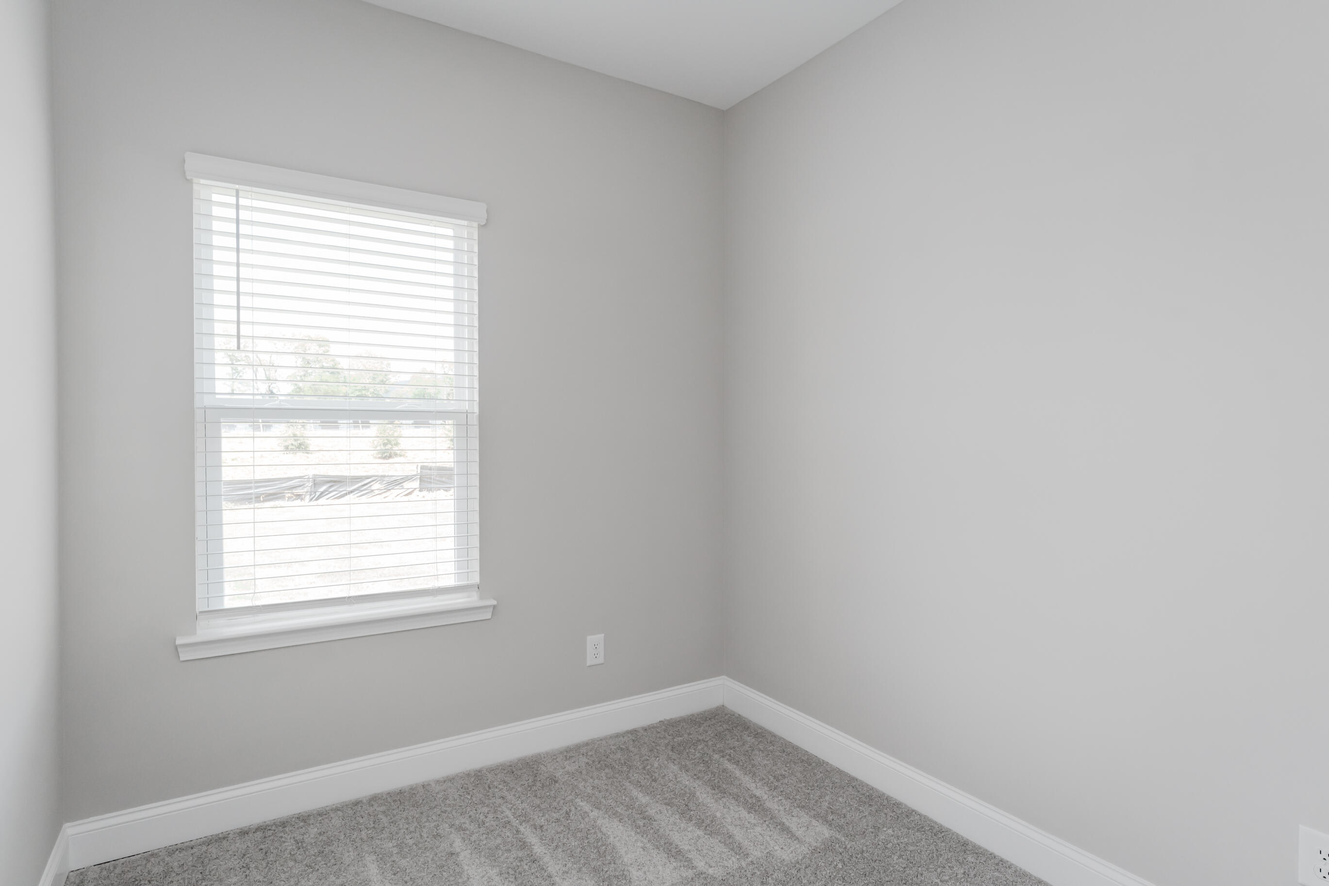 8745 Knolling Loop, 50