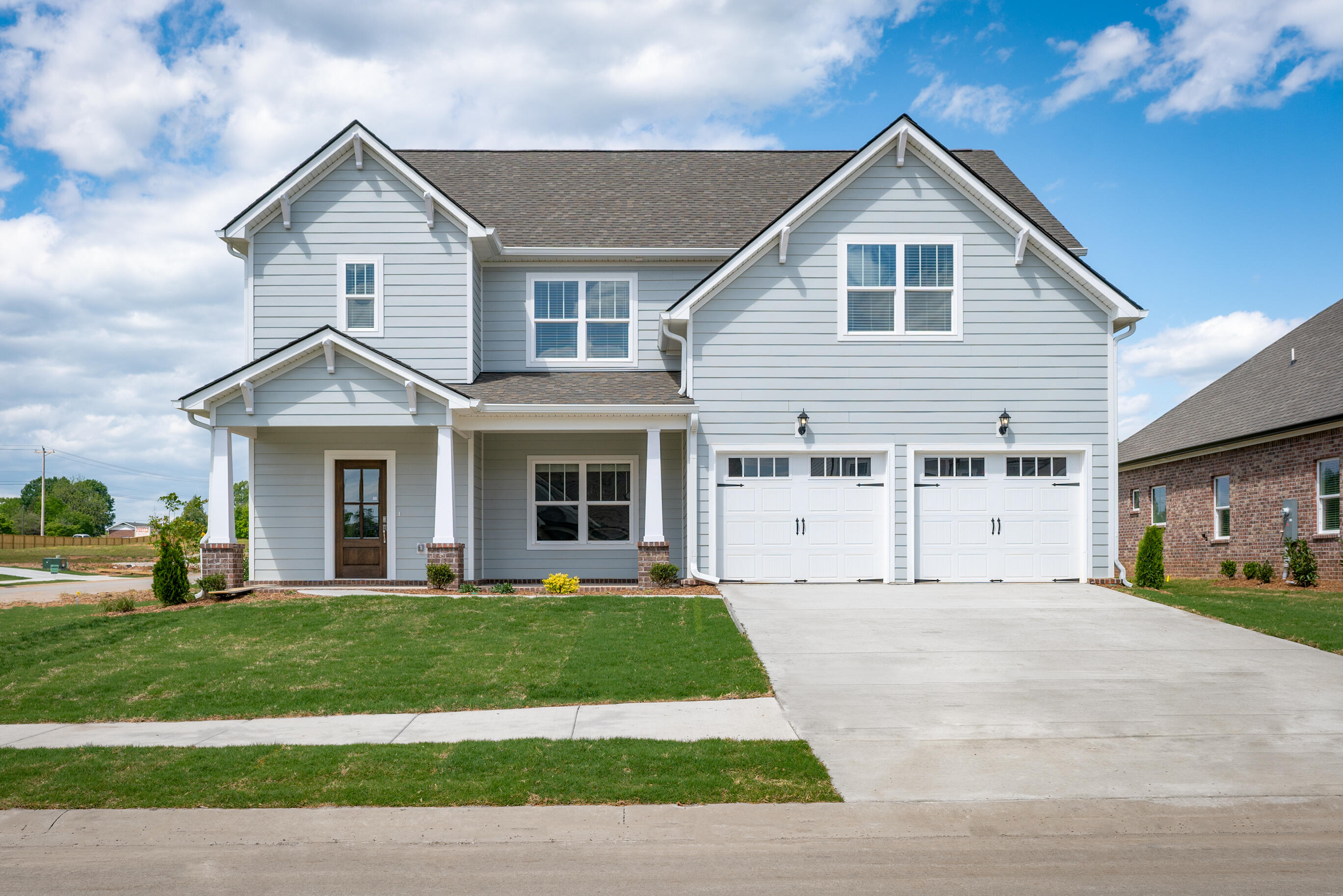 8745 Knolling Loop, 50