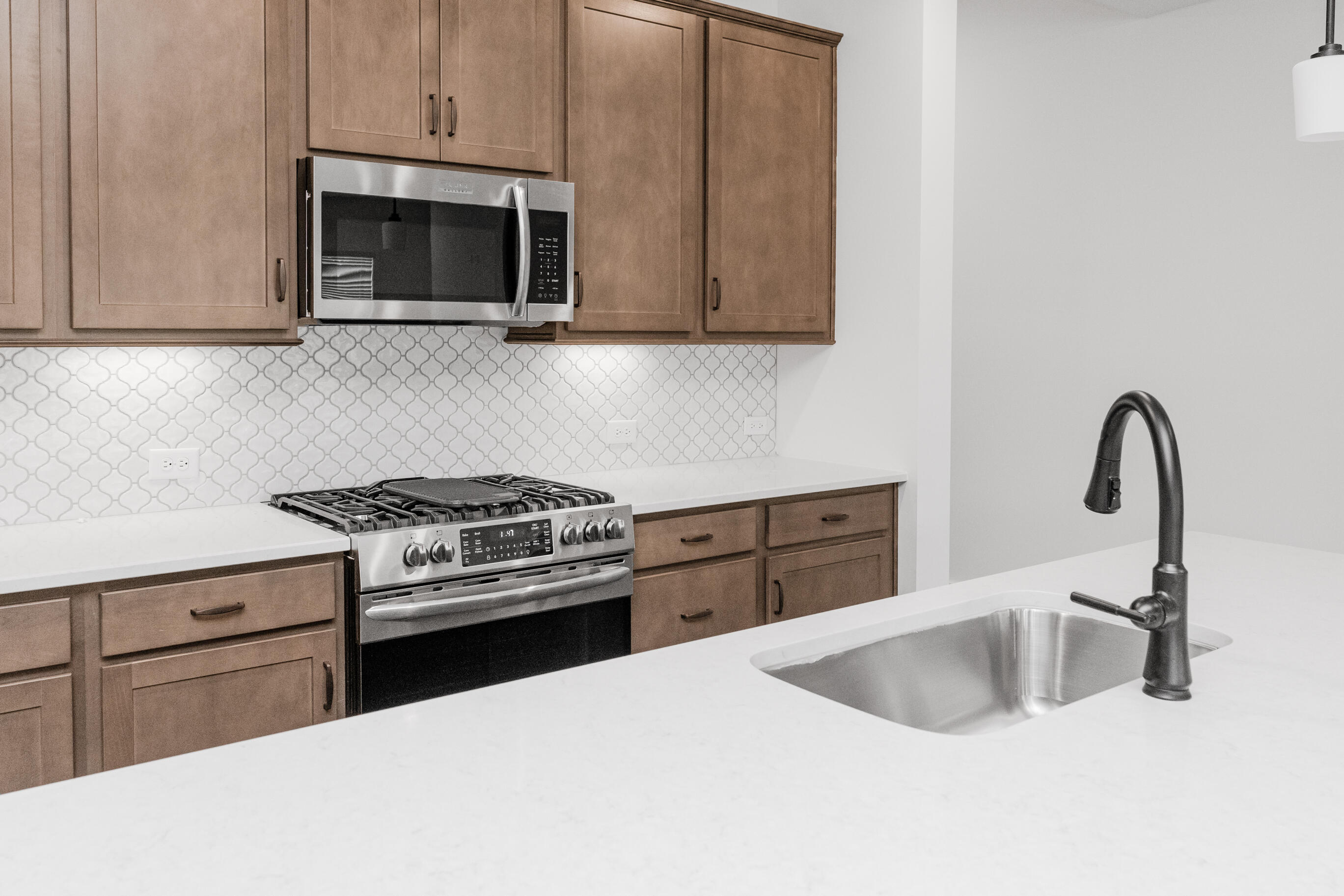 8761 Knolling Loop, 51