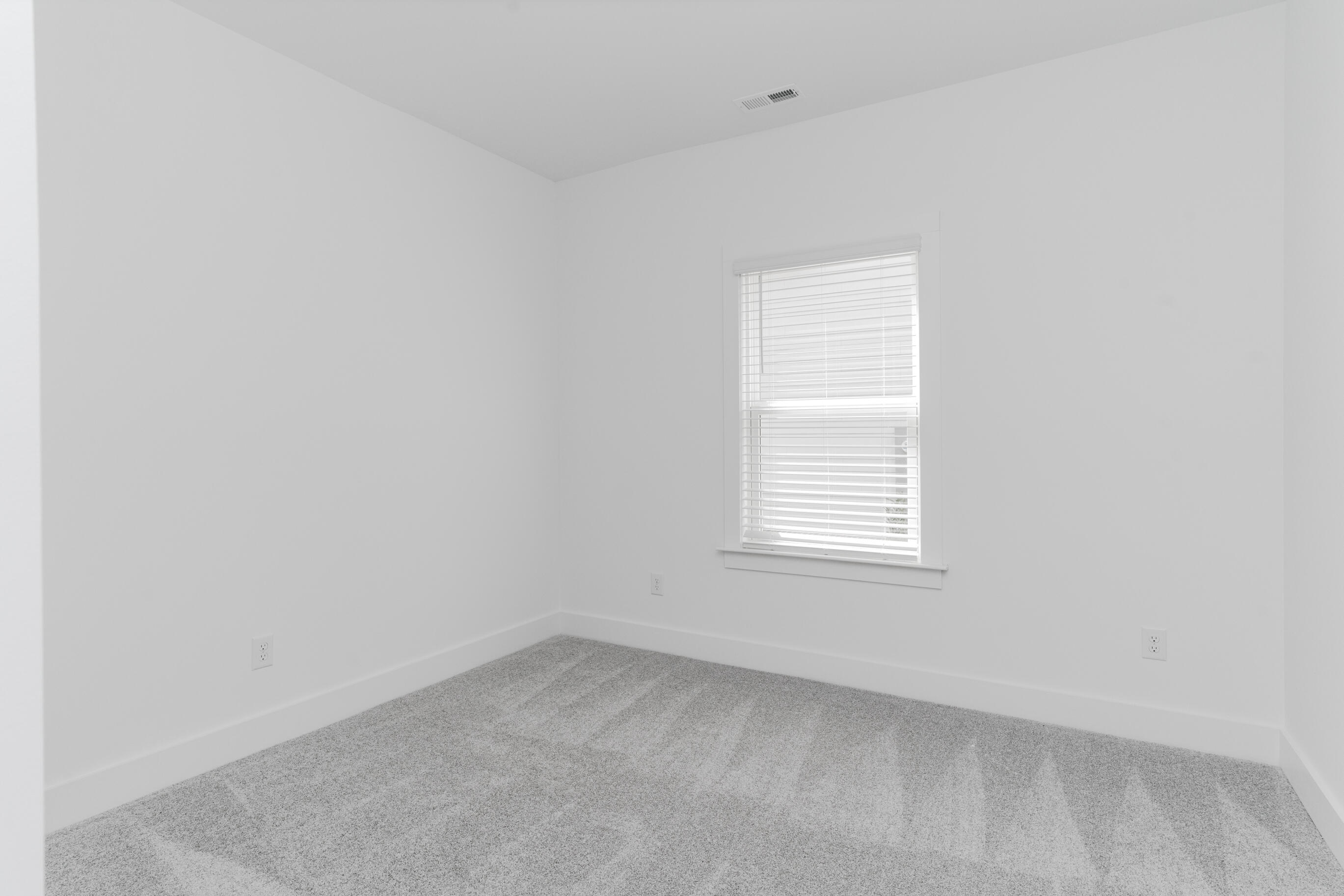 8761 Knolling Loop, 51