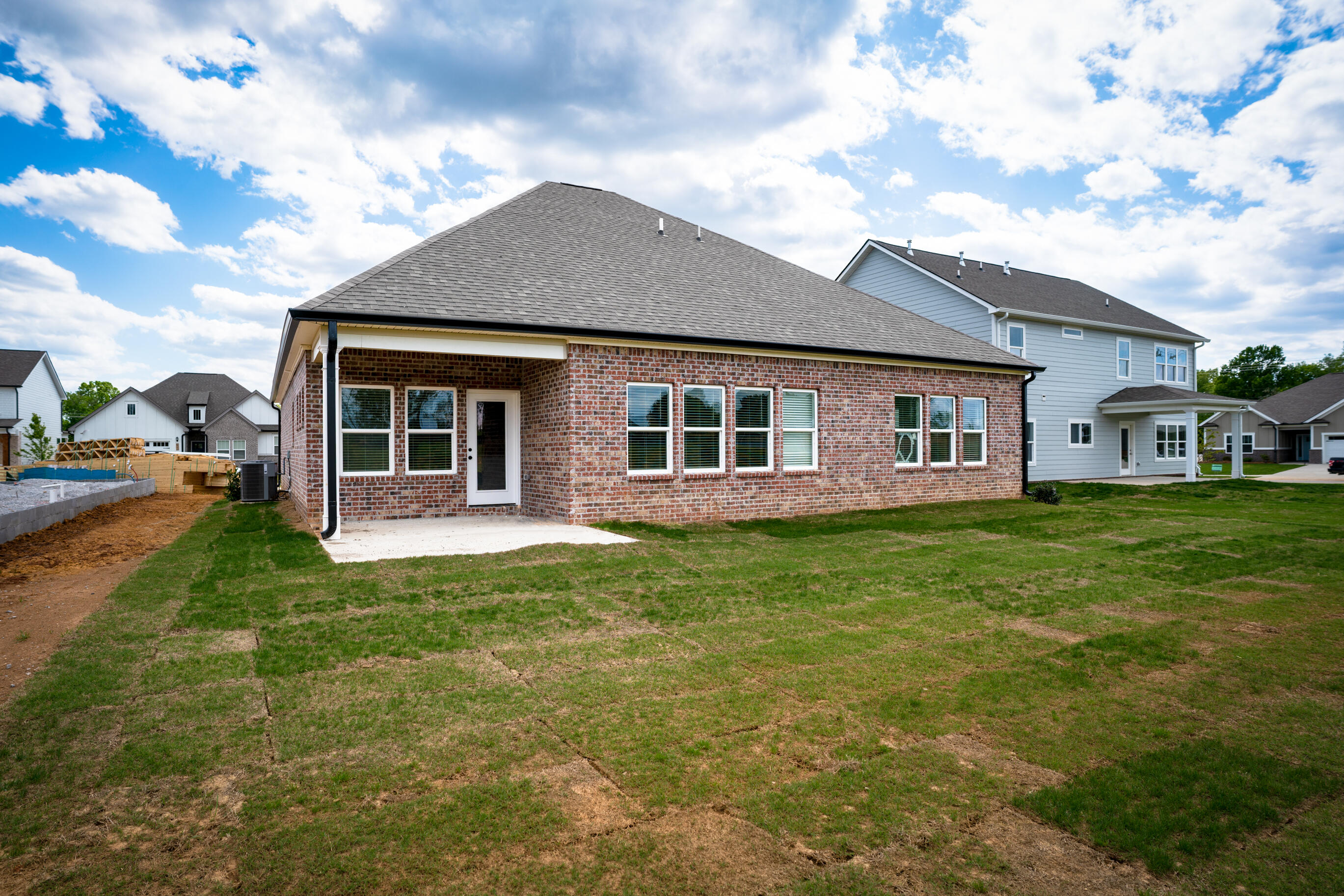 8761 Knolling Loop, 51
