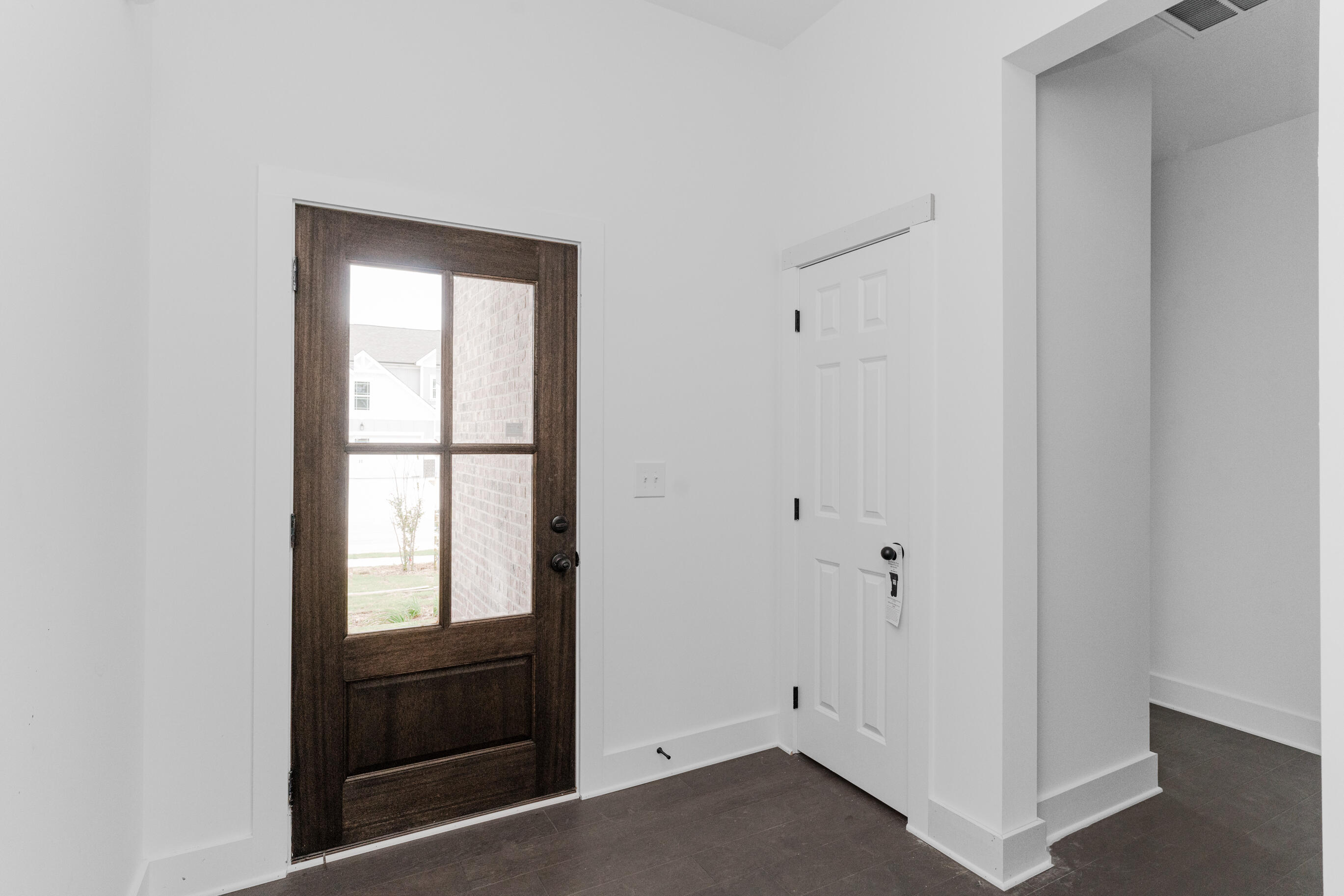 8761 Knolling Loop, 51