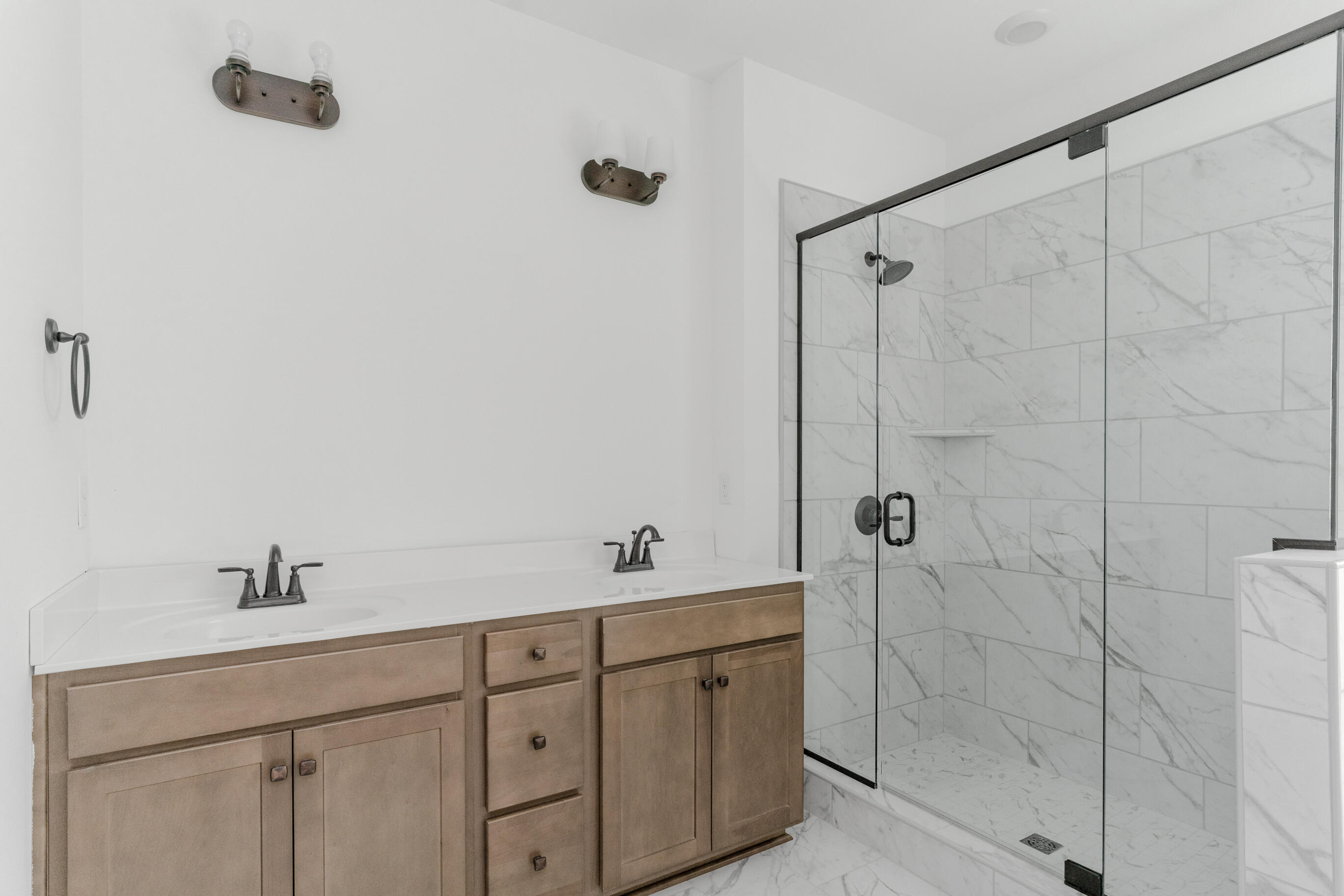 8761 Knolling Loop, 51