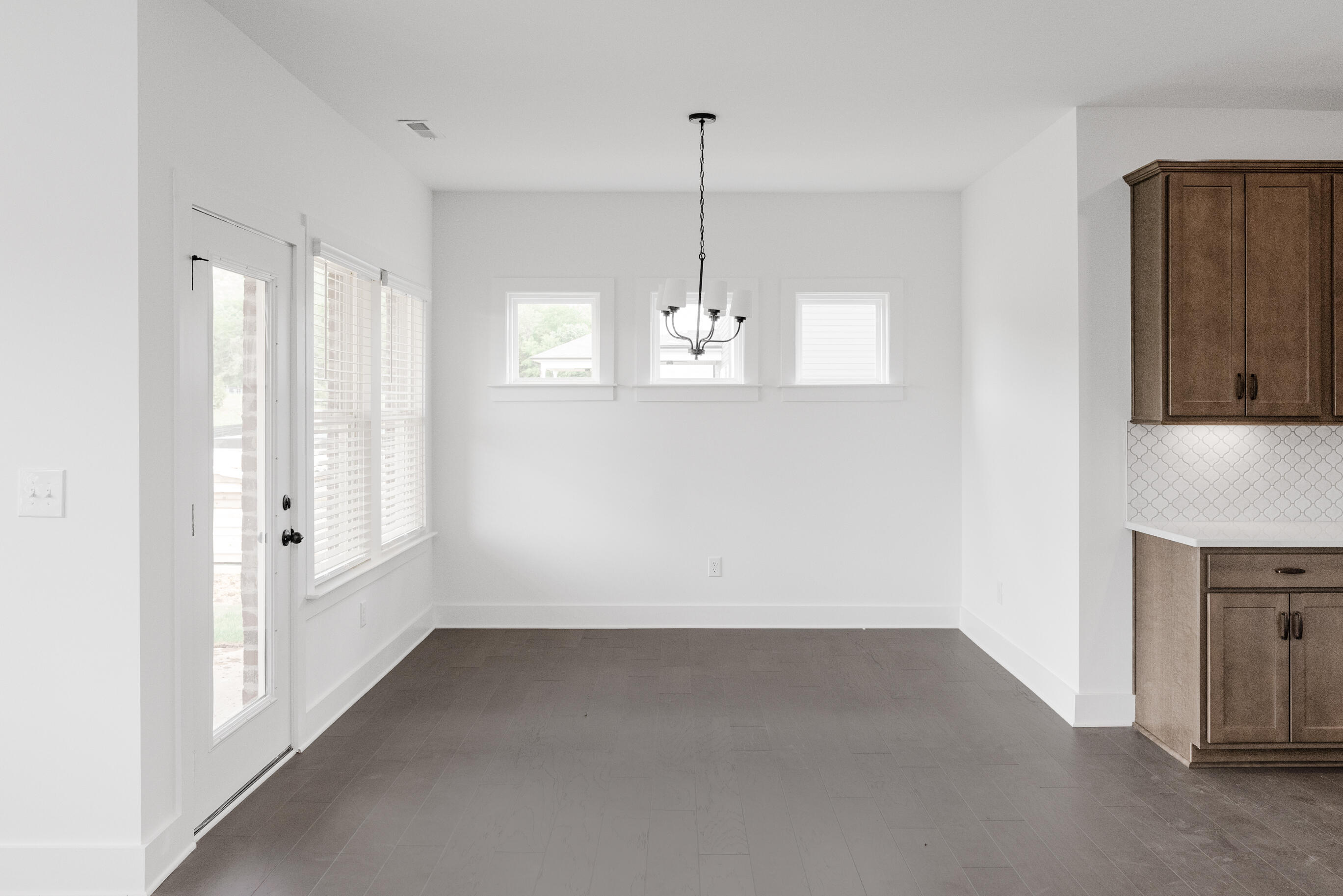 8761 Knolling Loop, 51