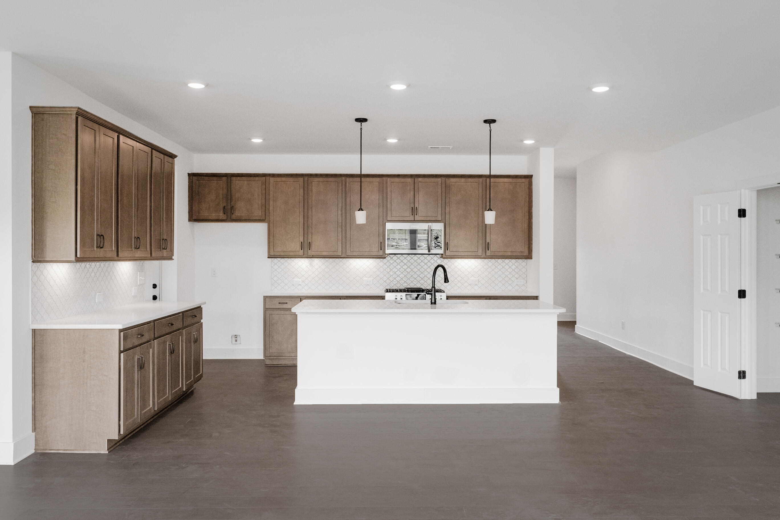 8761 Knolling Loop, 51
