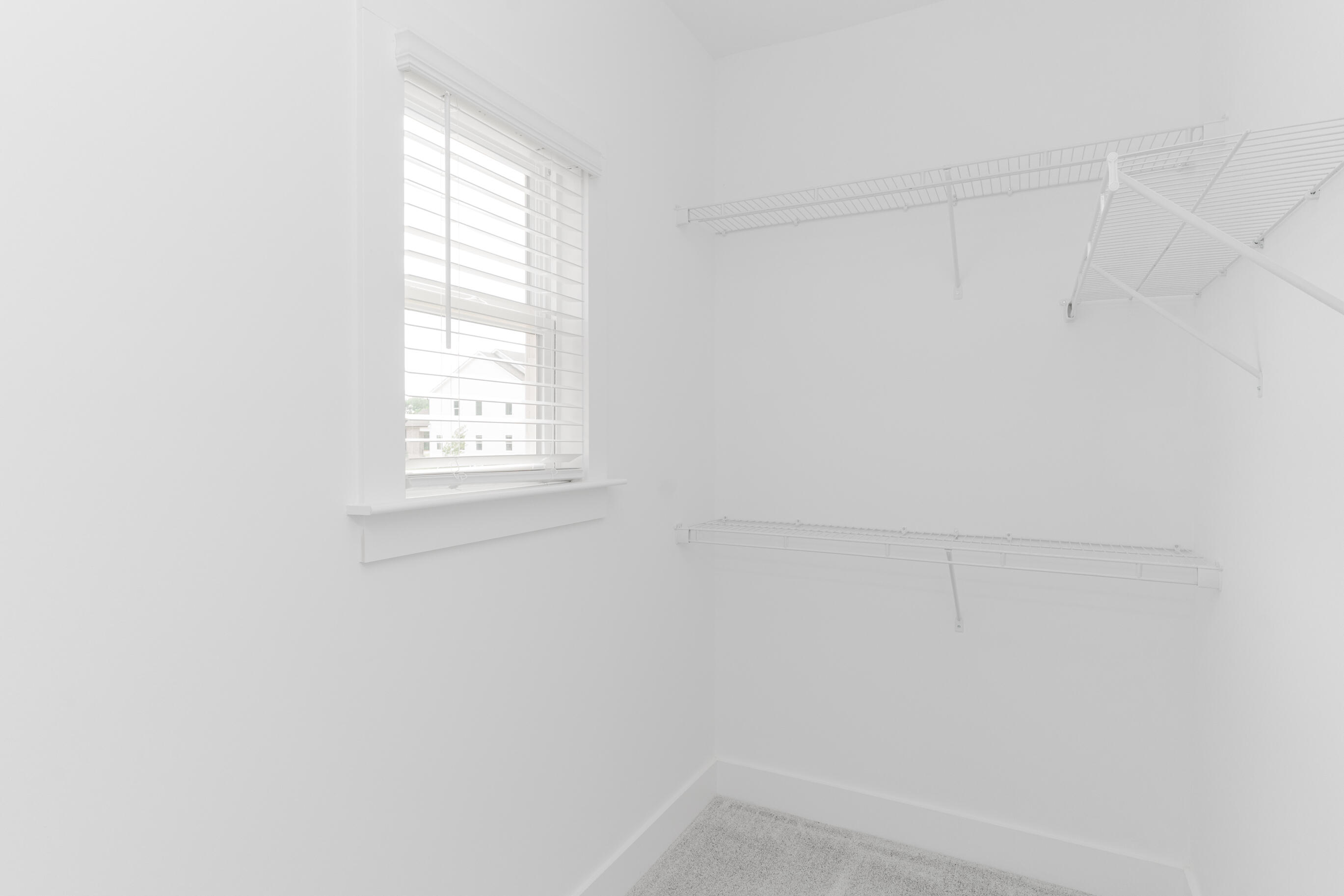 8761 Knolling Loop, 51