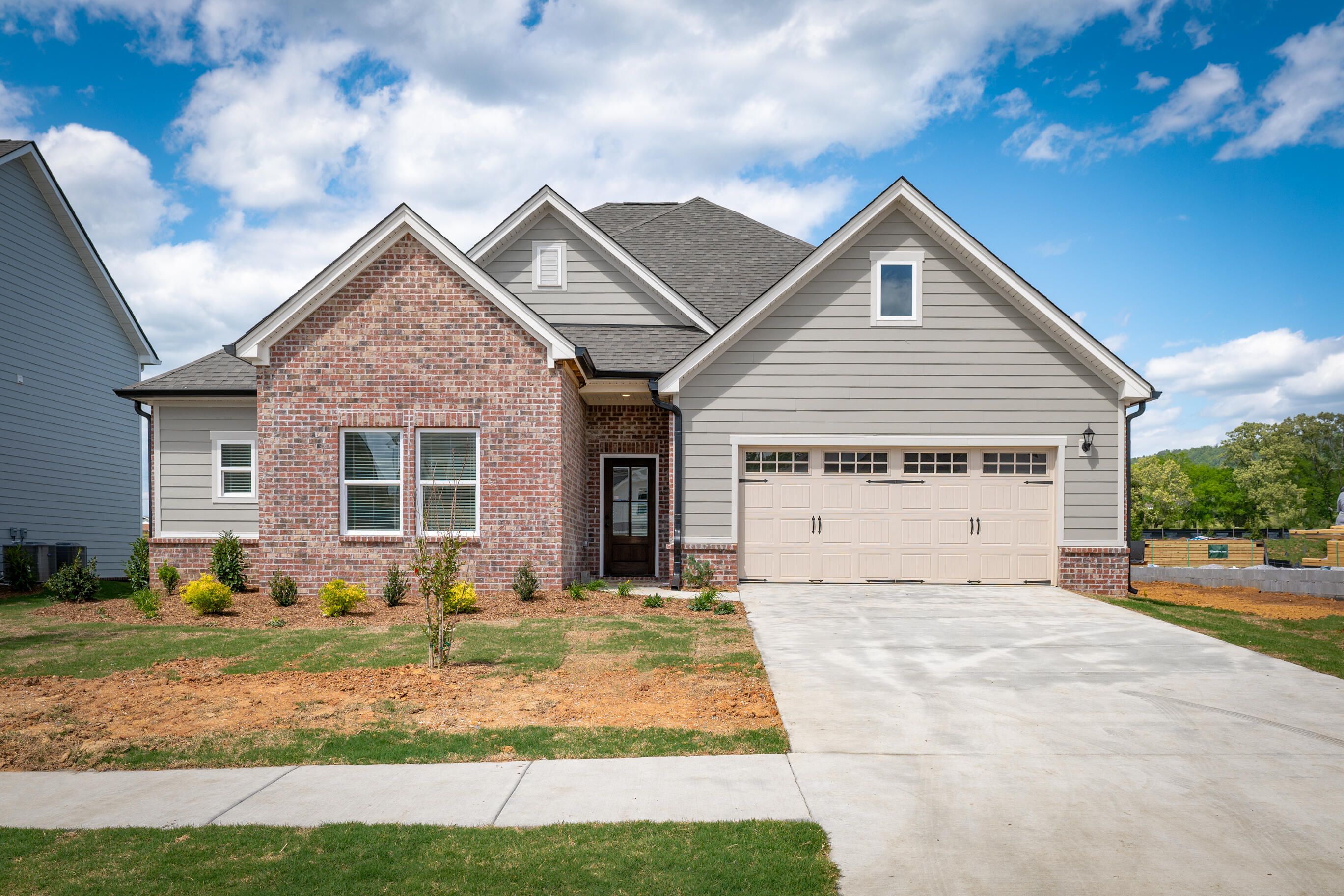 8761 Knolling Loop, 51