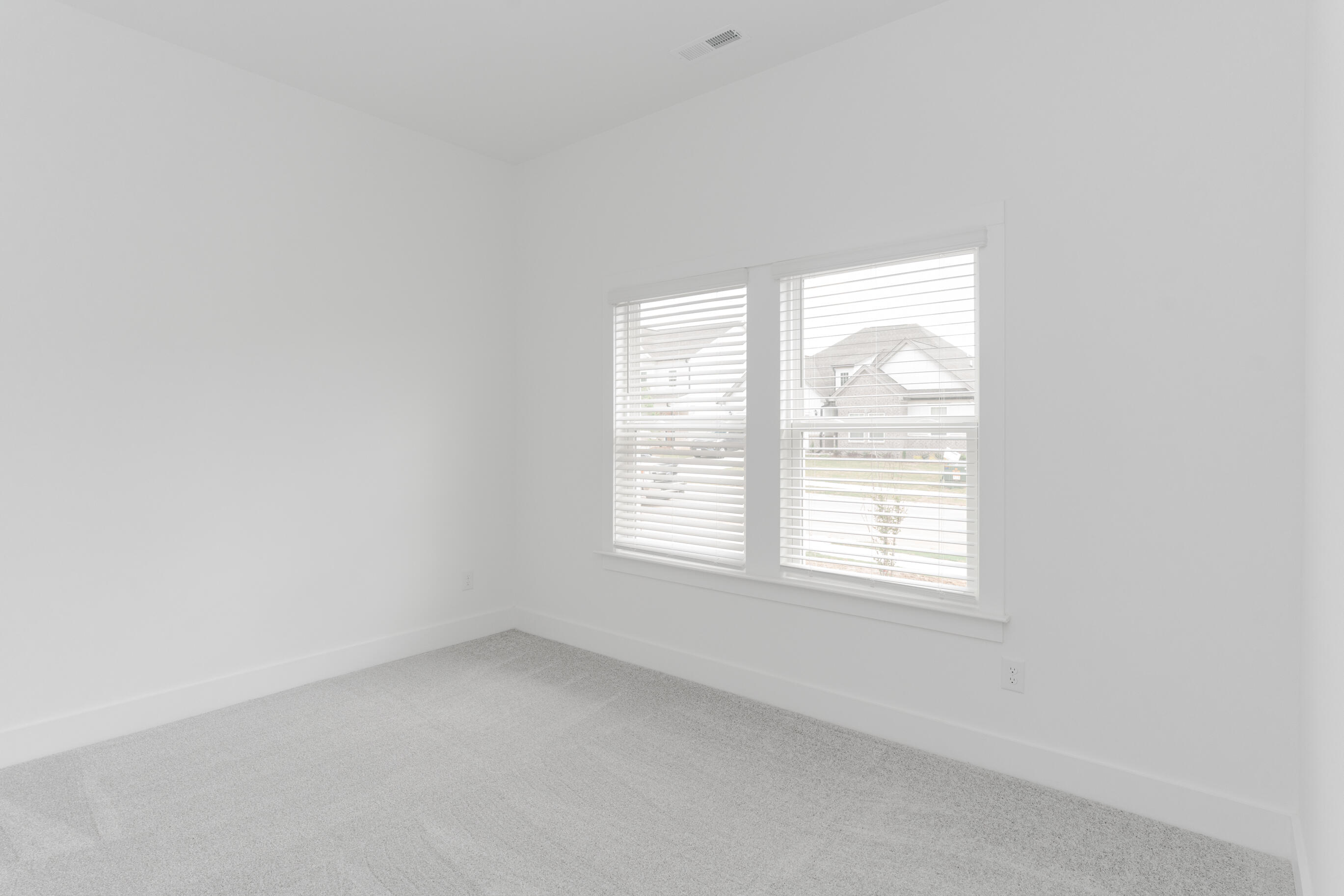 8761 Knolling Loop, 51