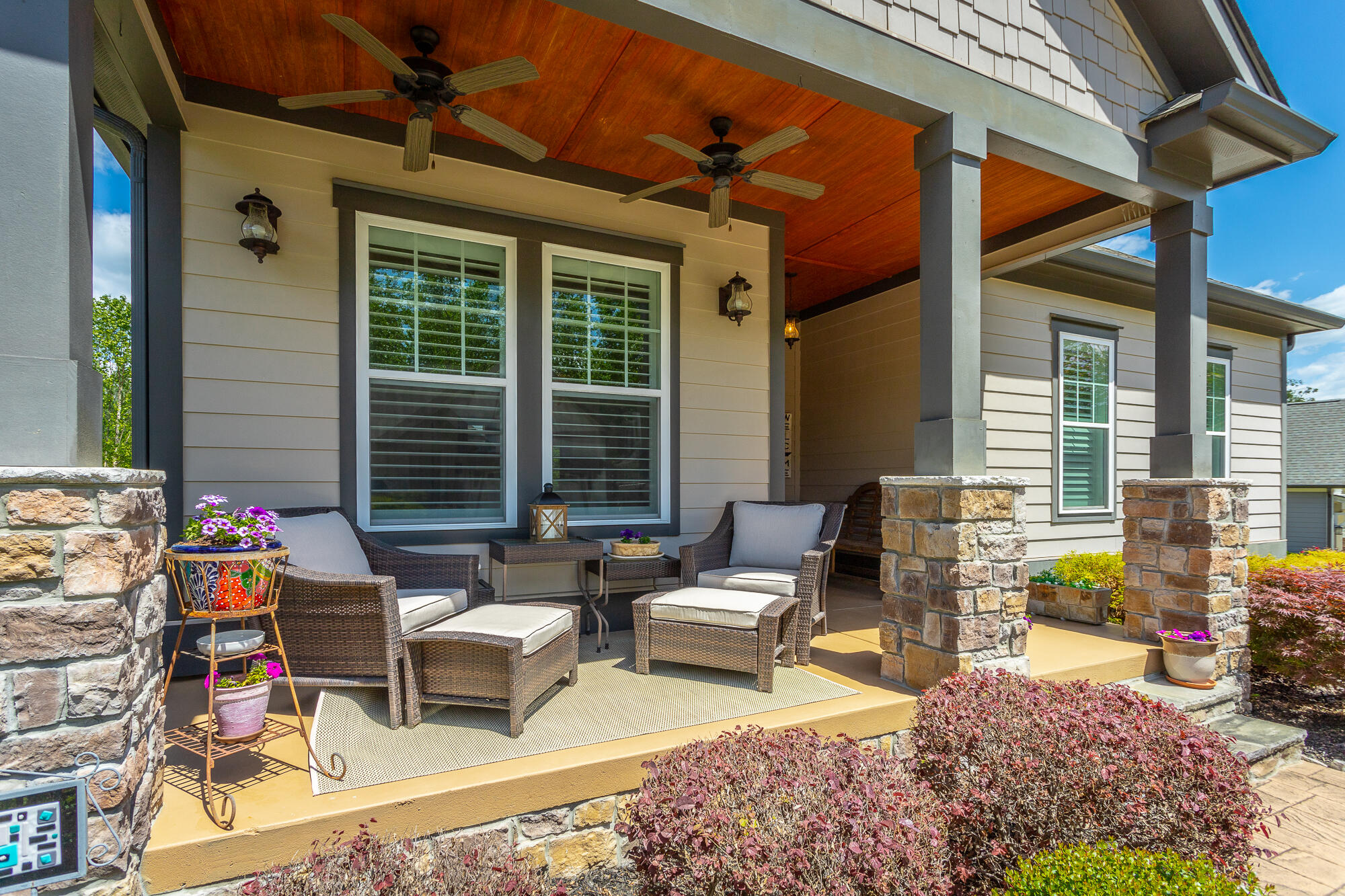 837 Waterthrush Lane