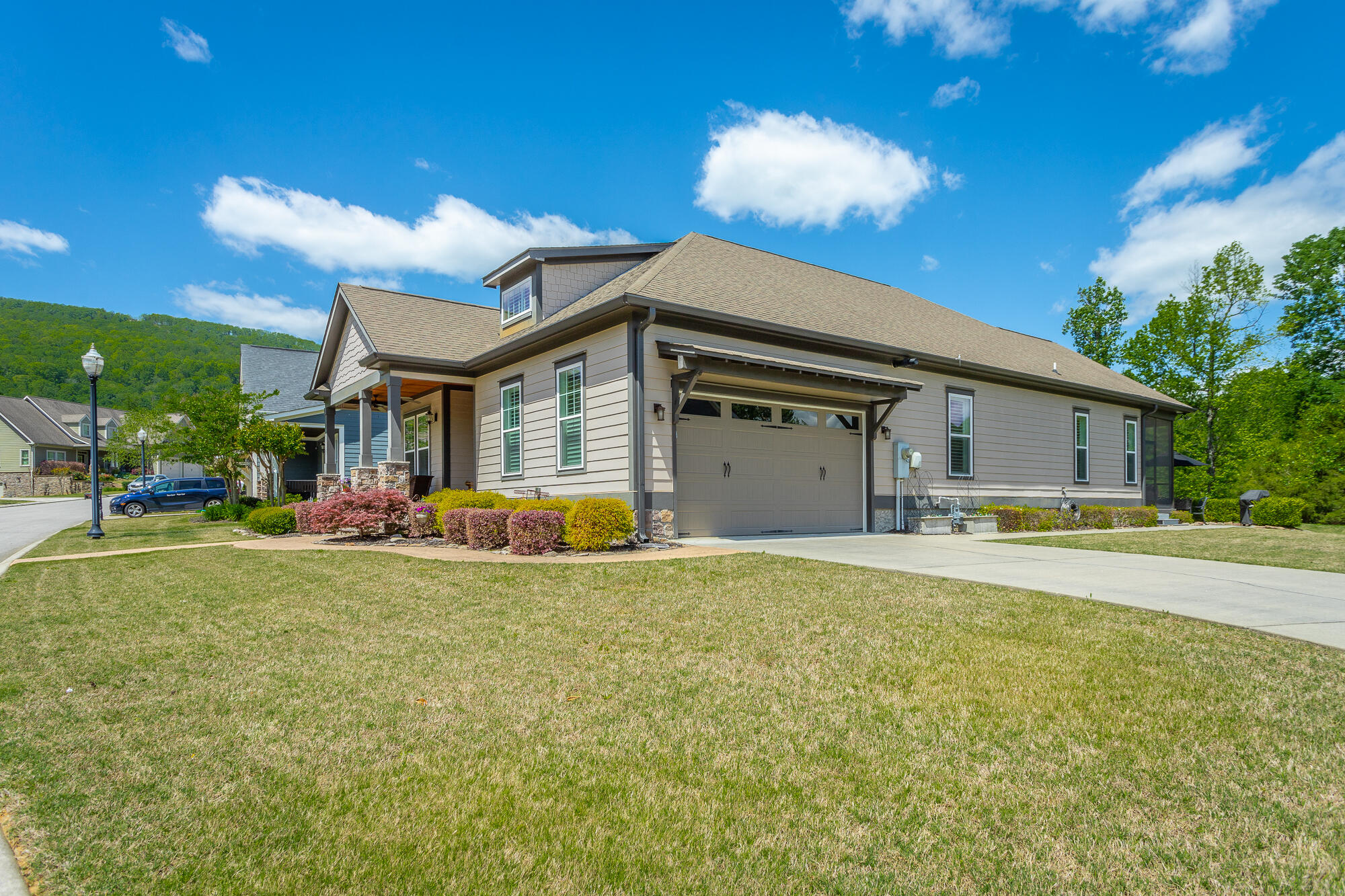 837 Waterthrush Lane