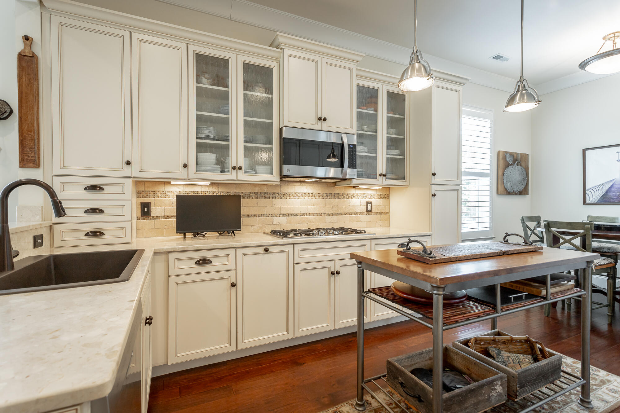 837 Waterthrush Lane