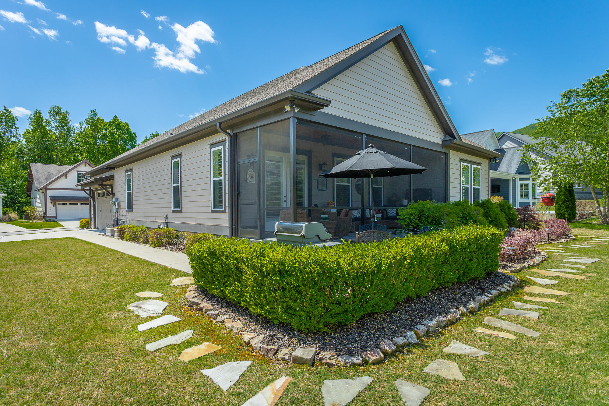 837 Waterthrush Lane